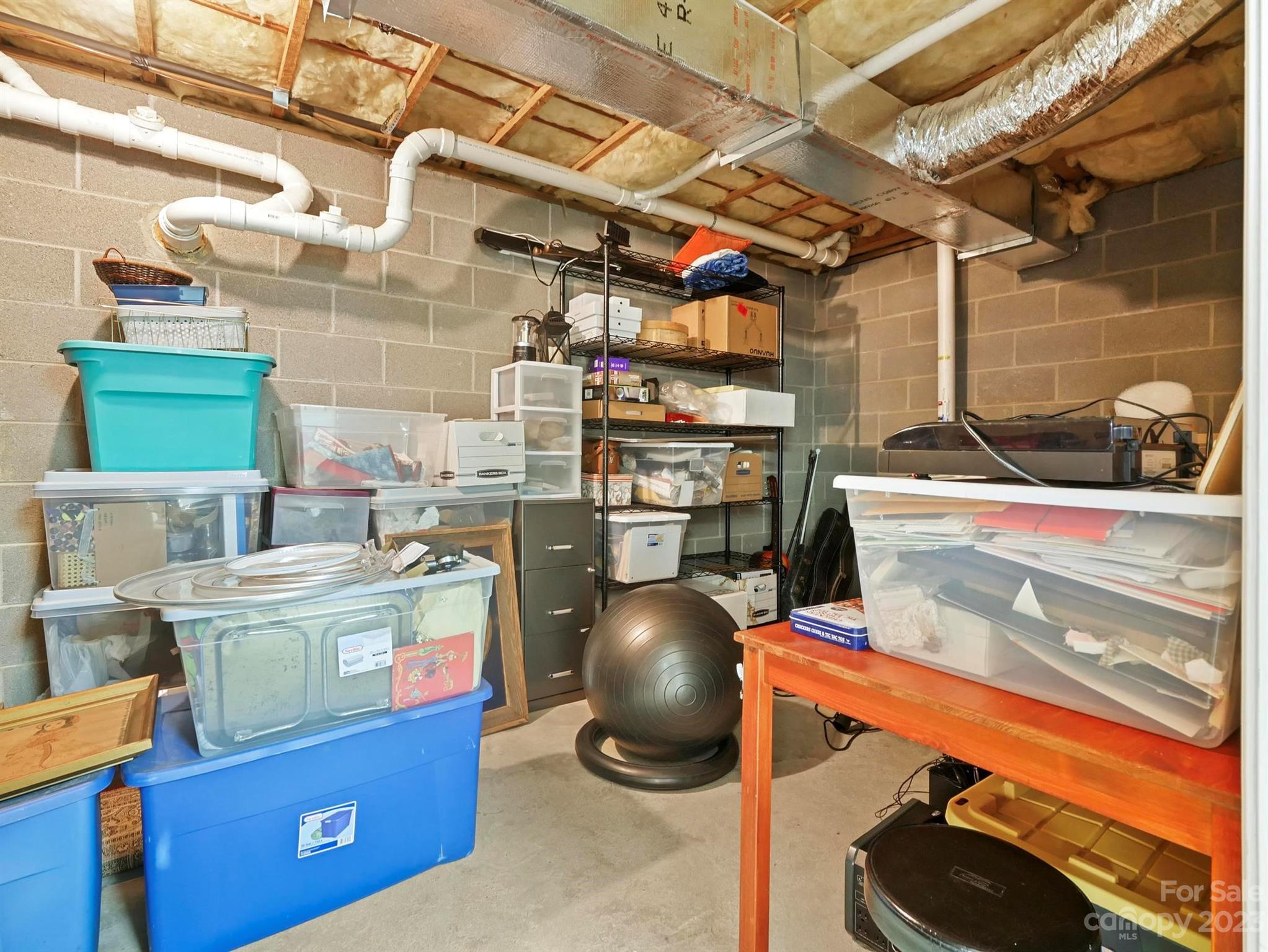 25 Falcon Crest Drive