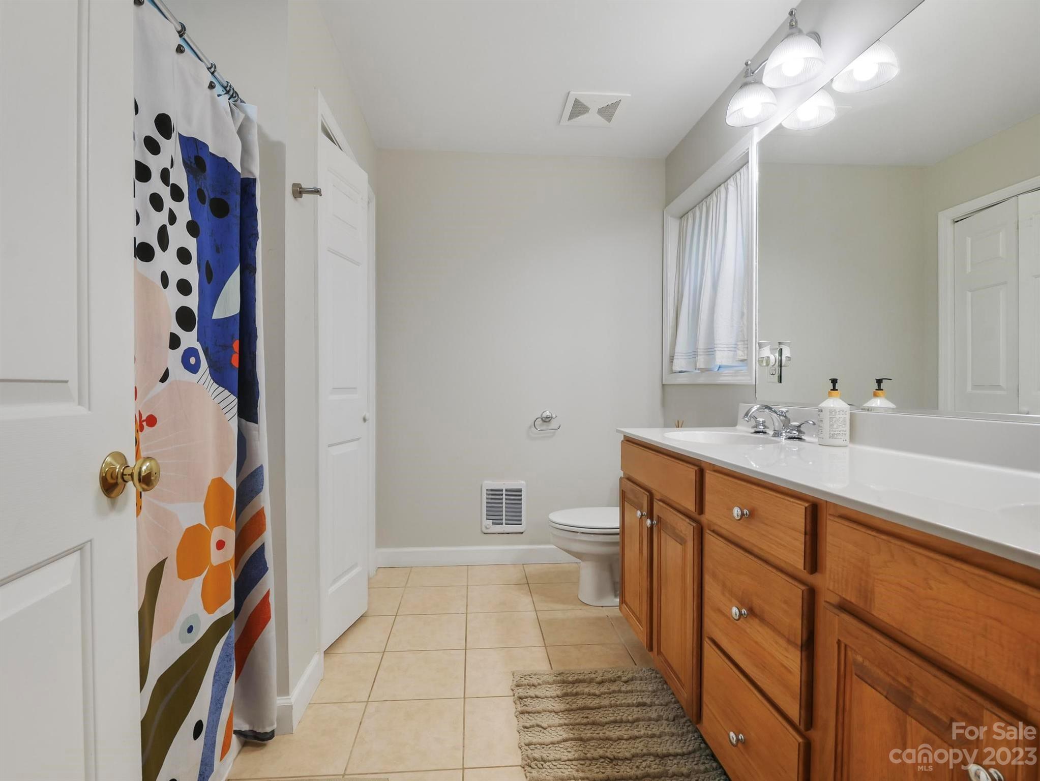 25 Falcon Crest Drive