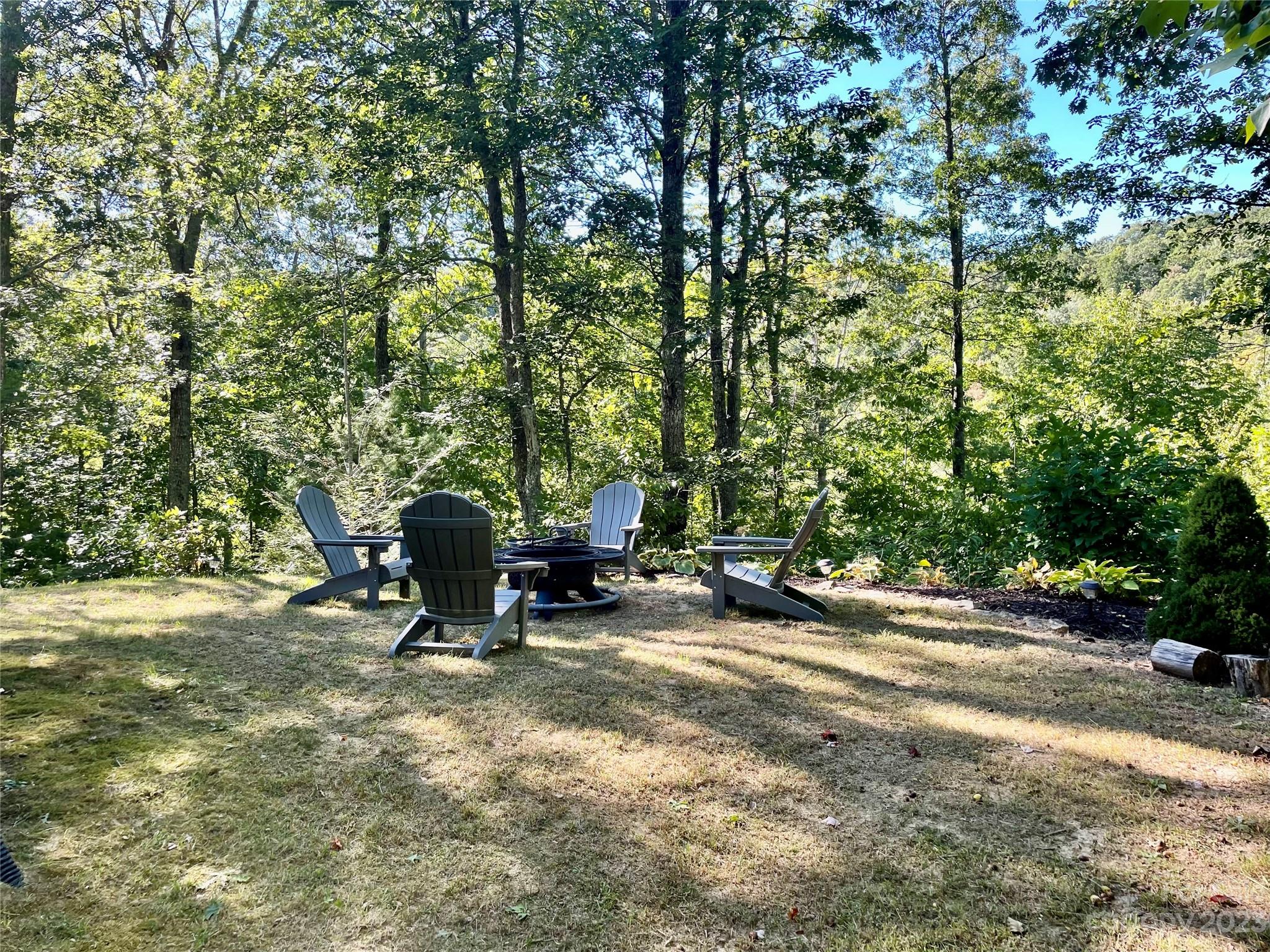 25 Falcon Crest Drive