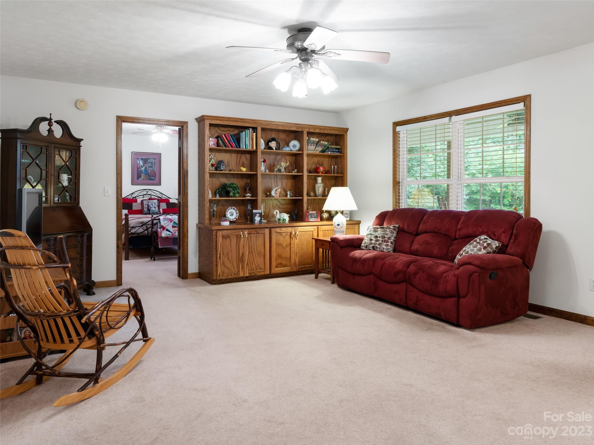 159 W Sweetbriar Lane