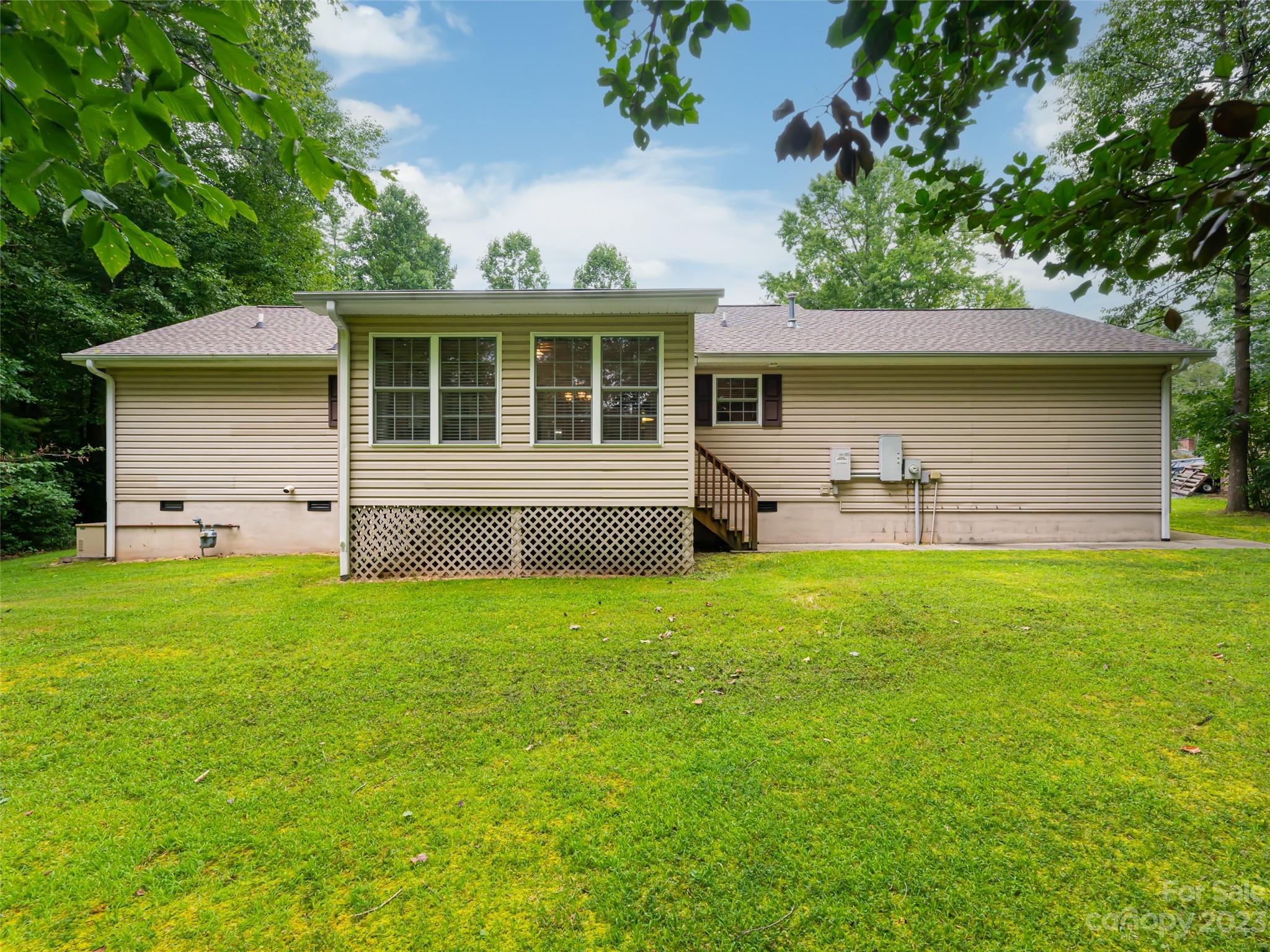 159 W Sweetbriar Lane