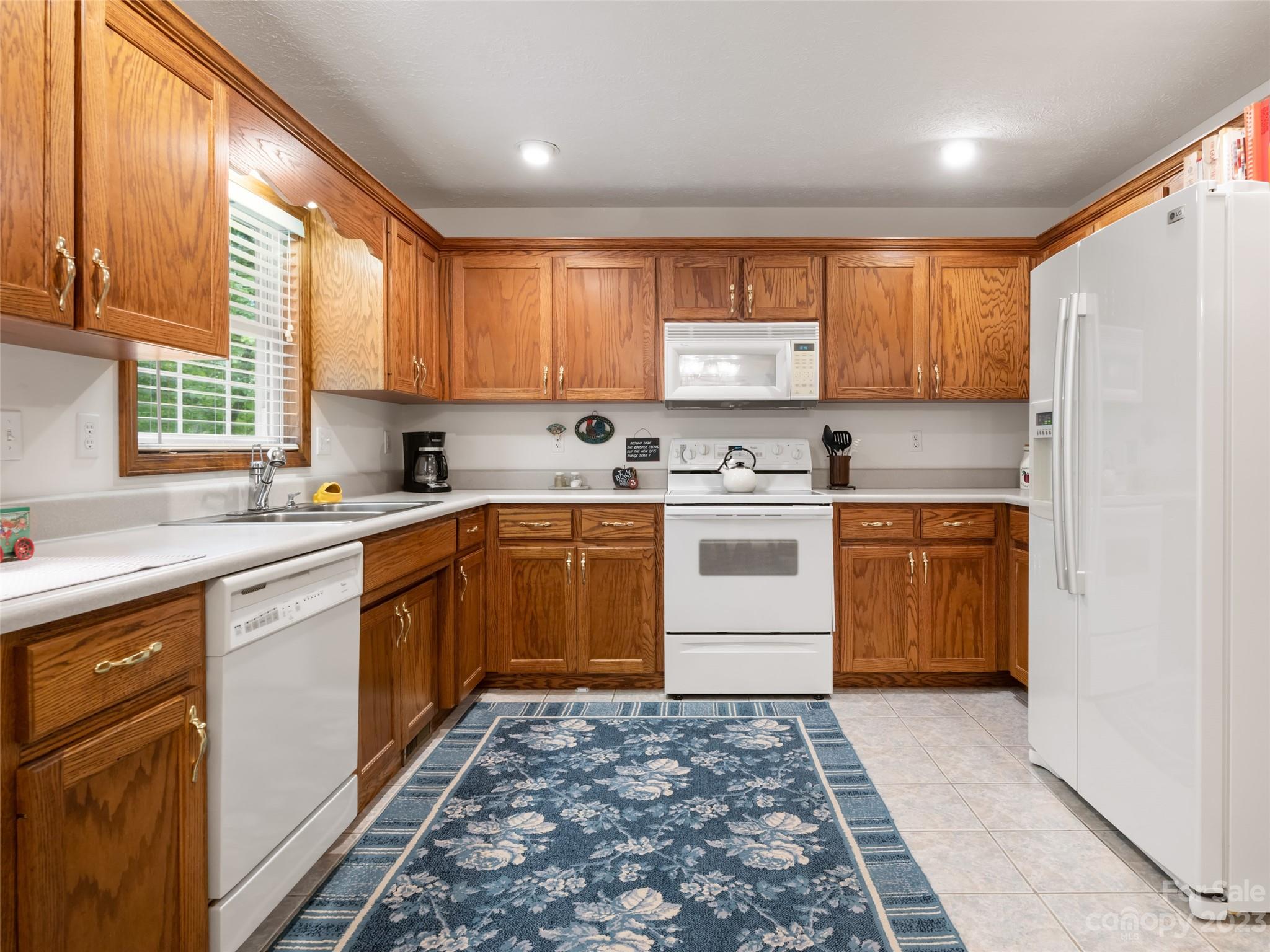 159 W Sweetbriar Lane