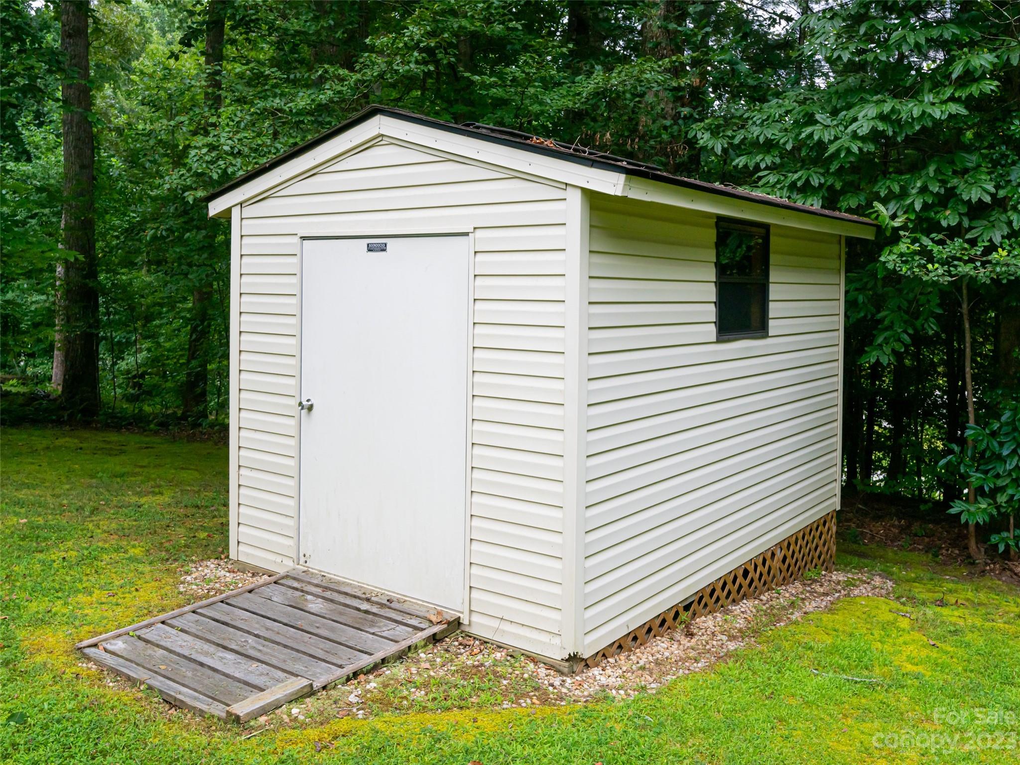 159 W Sweetbriar Lane