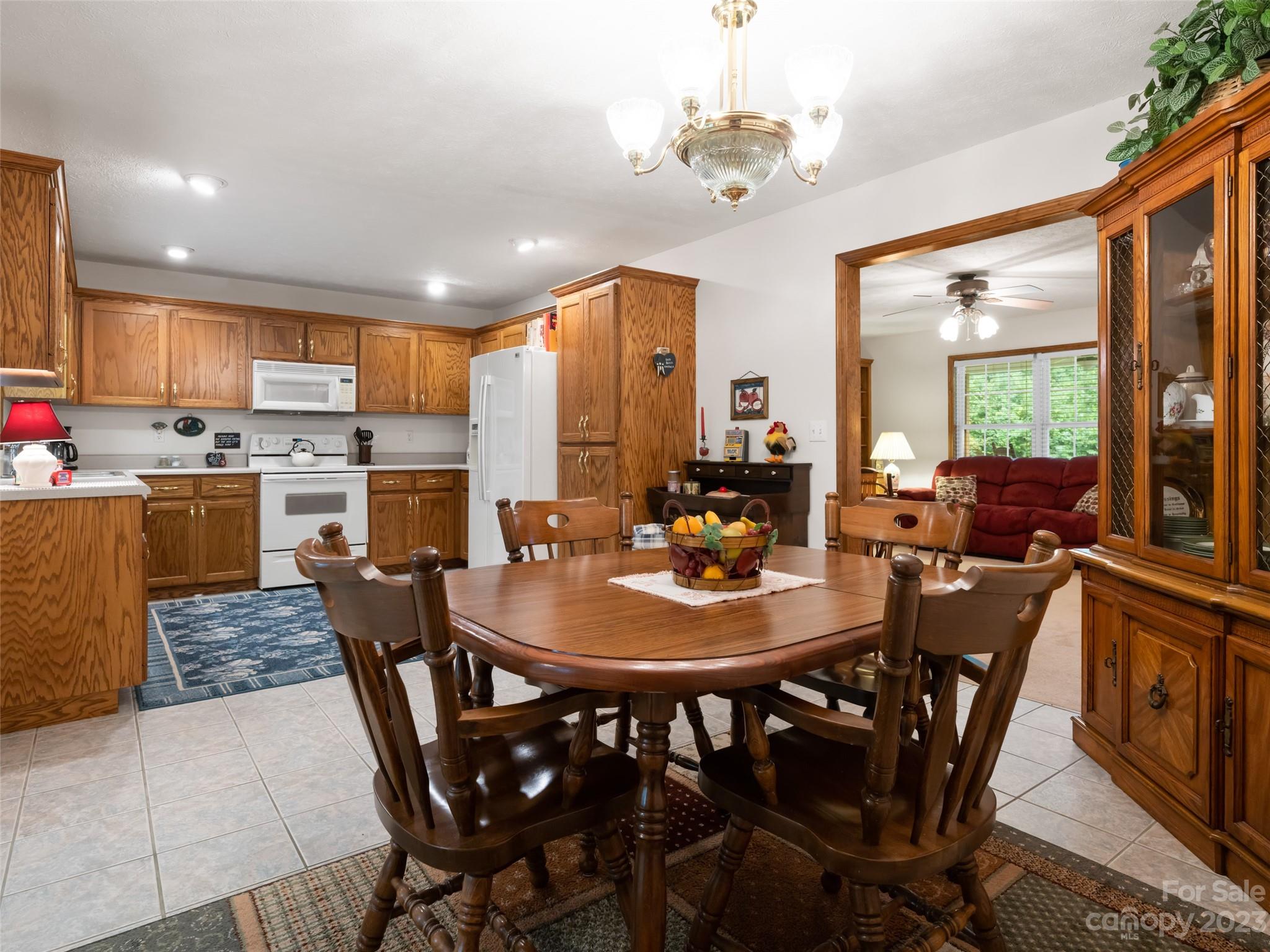 159 W Sweetbriar Lane