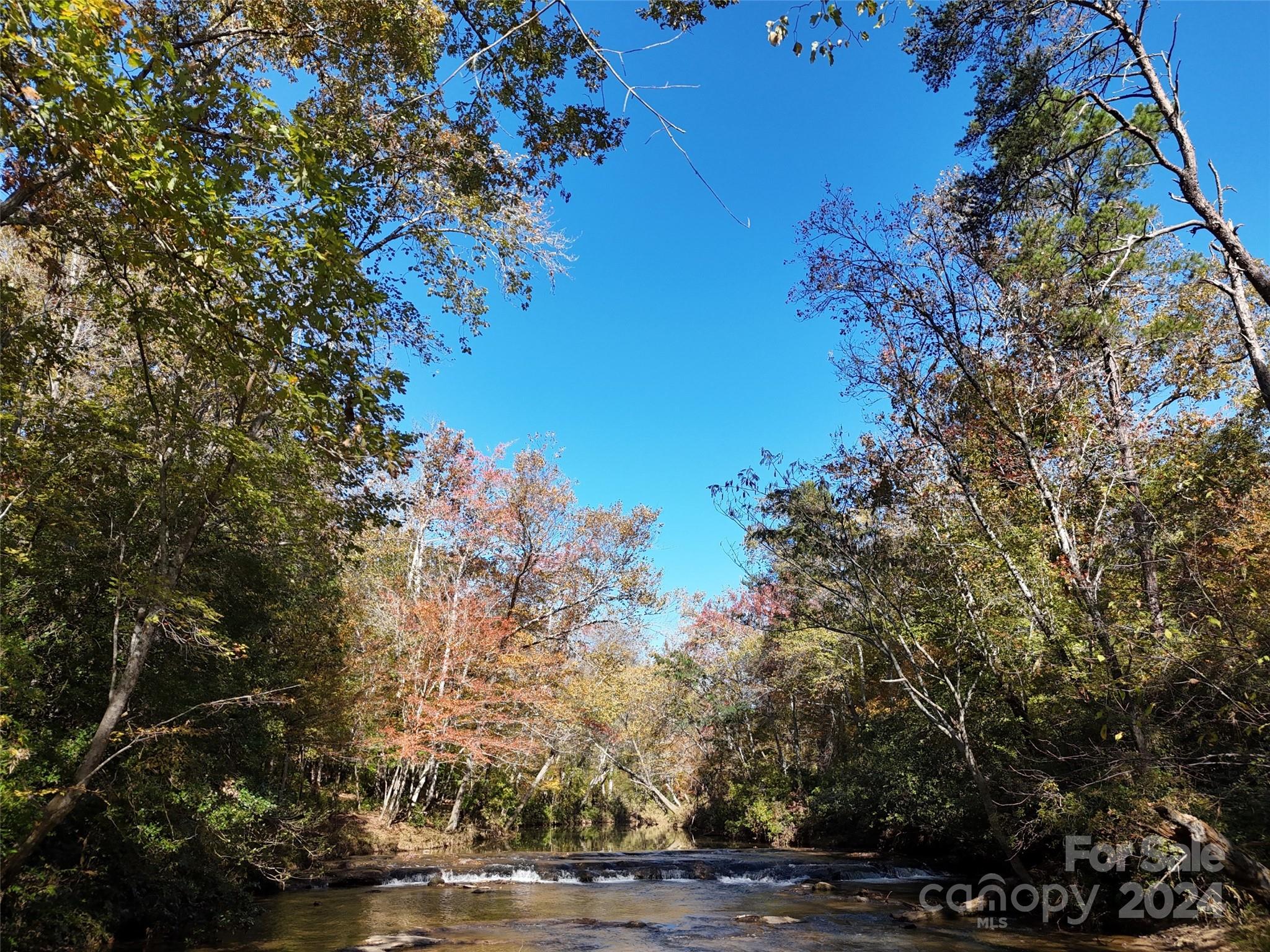 16 Acres Falcon Lane