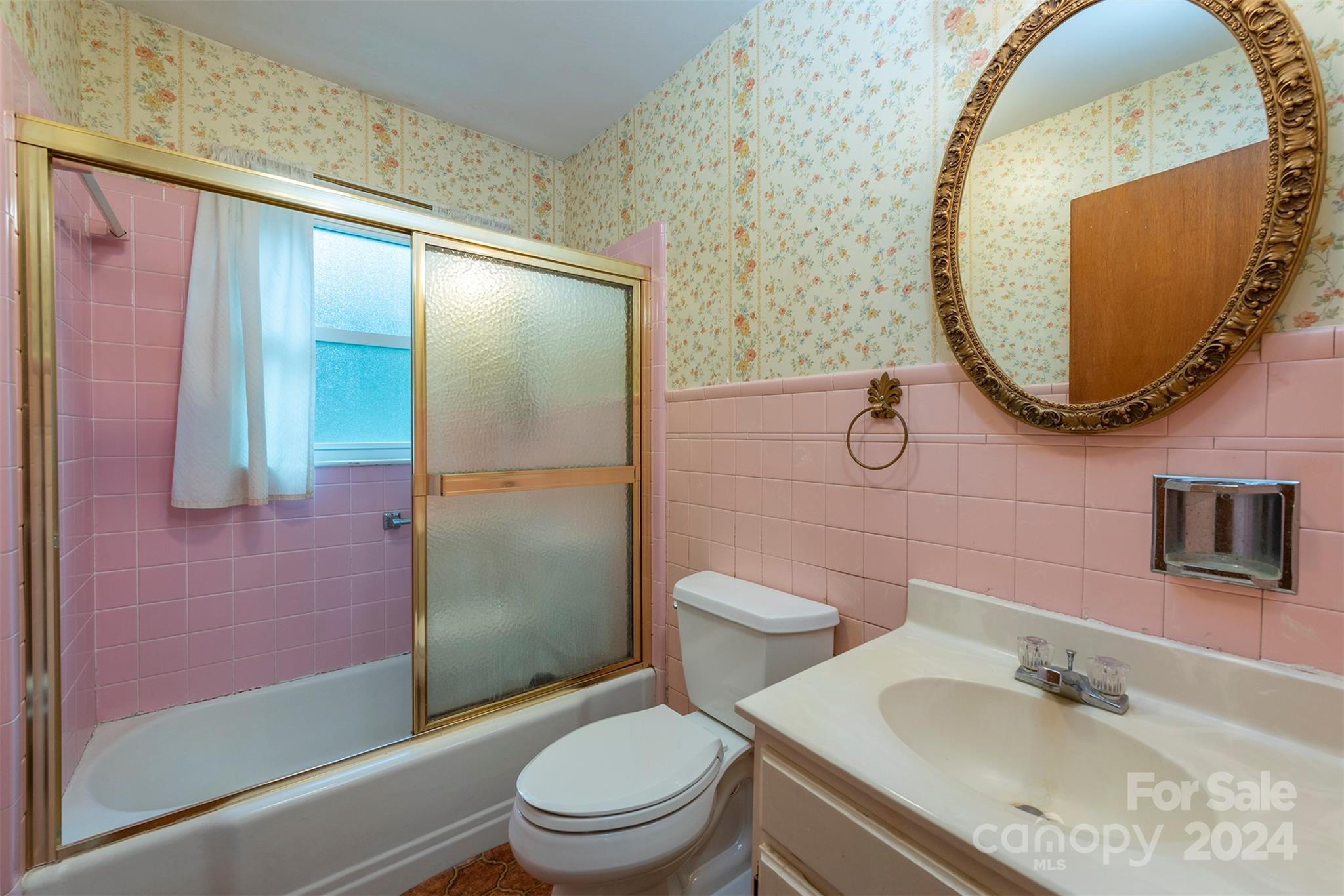 330 S Lakewood Circle