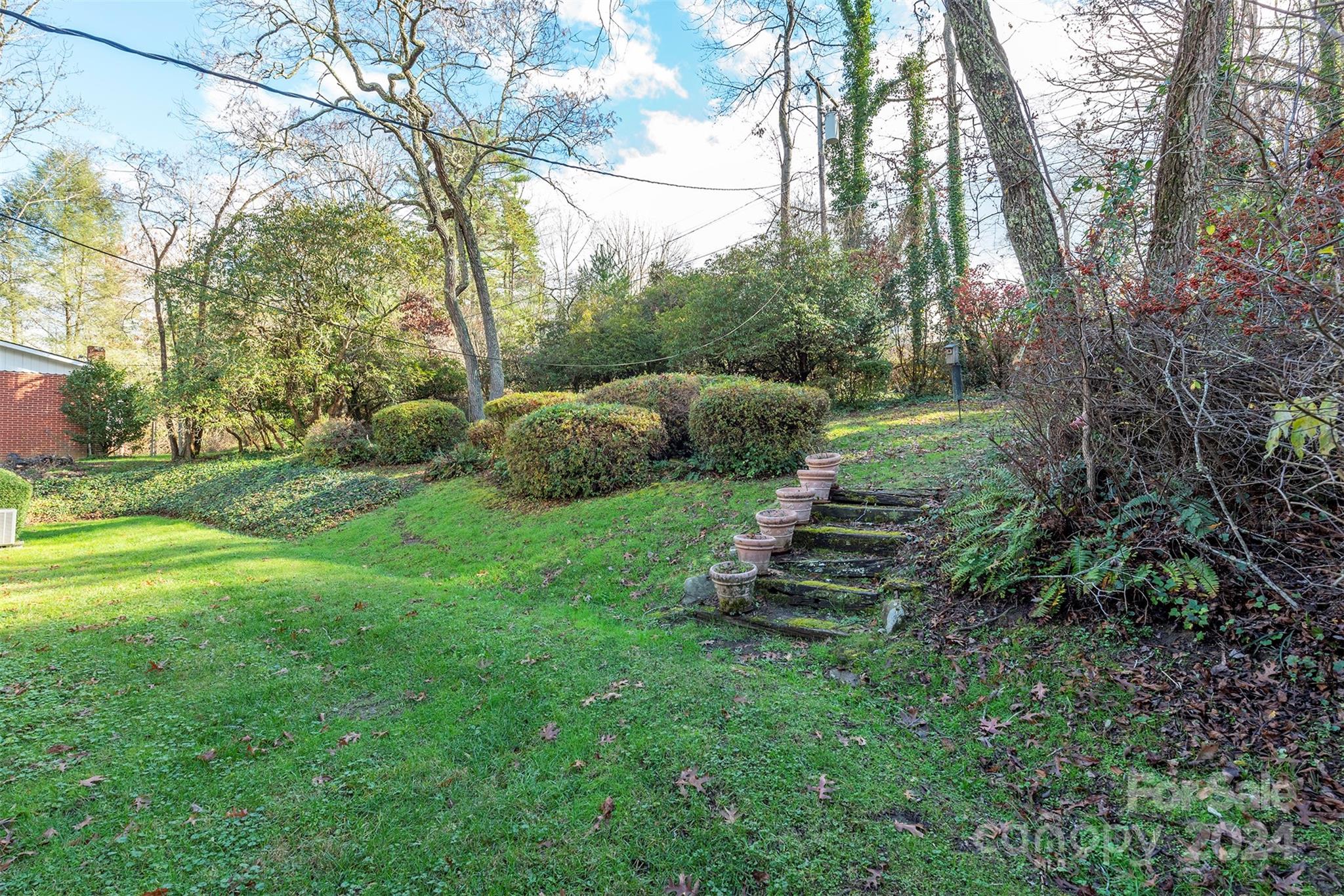 330 S Lakewood Circle