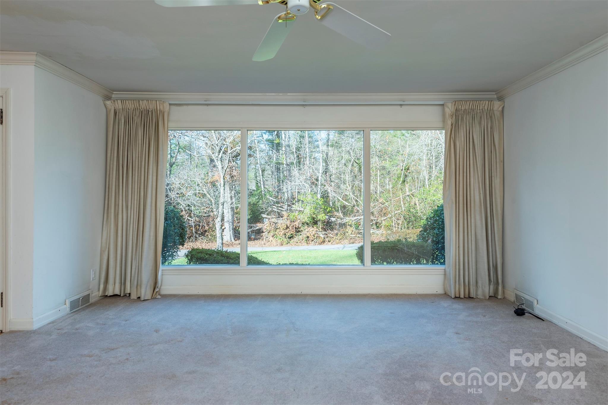 330 S Lakewood Circle