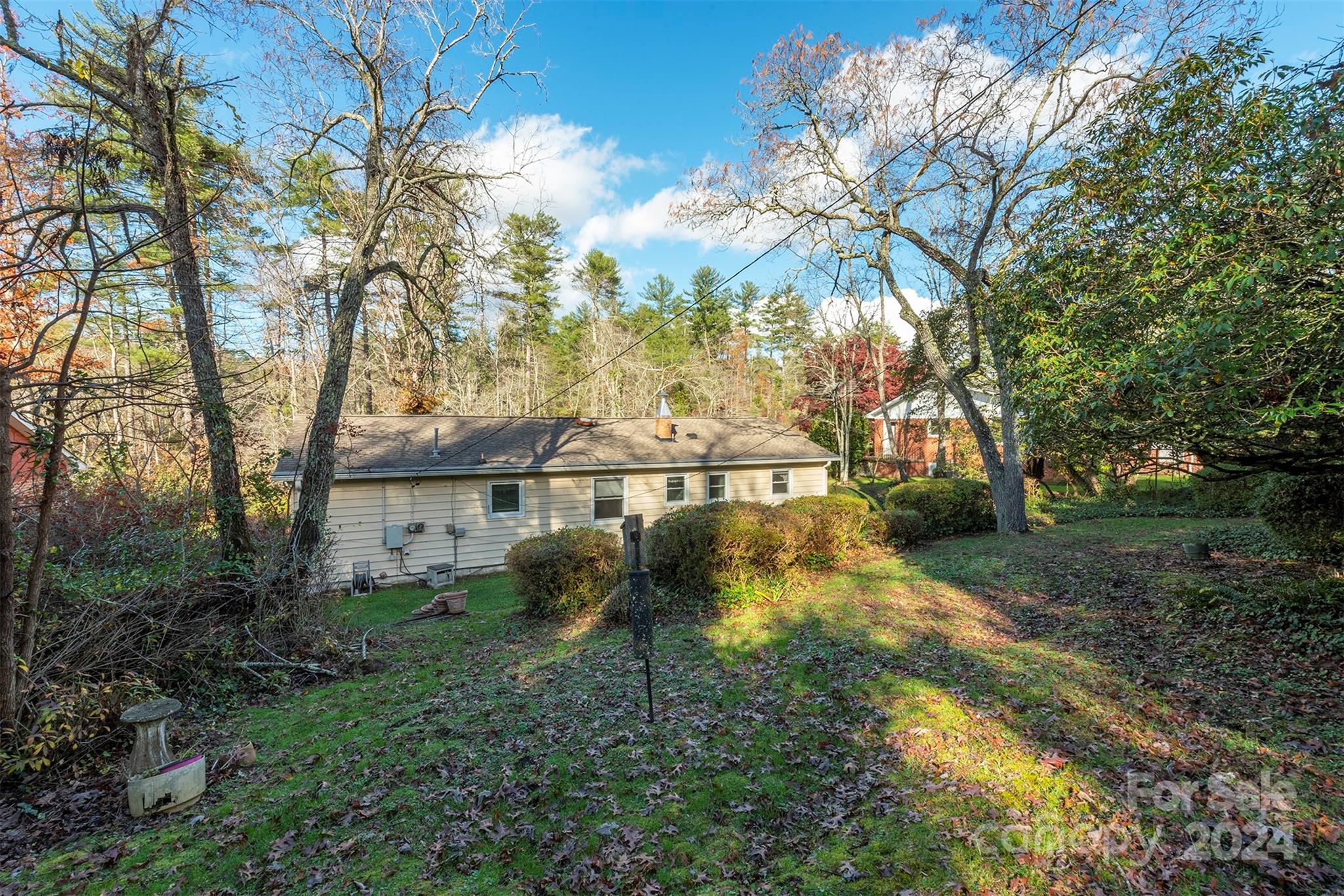 330 S Lakewood Circle