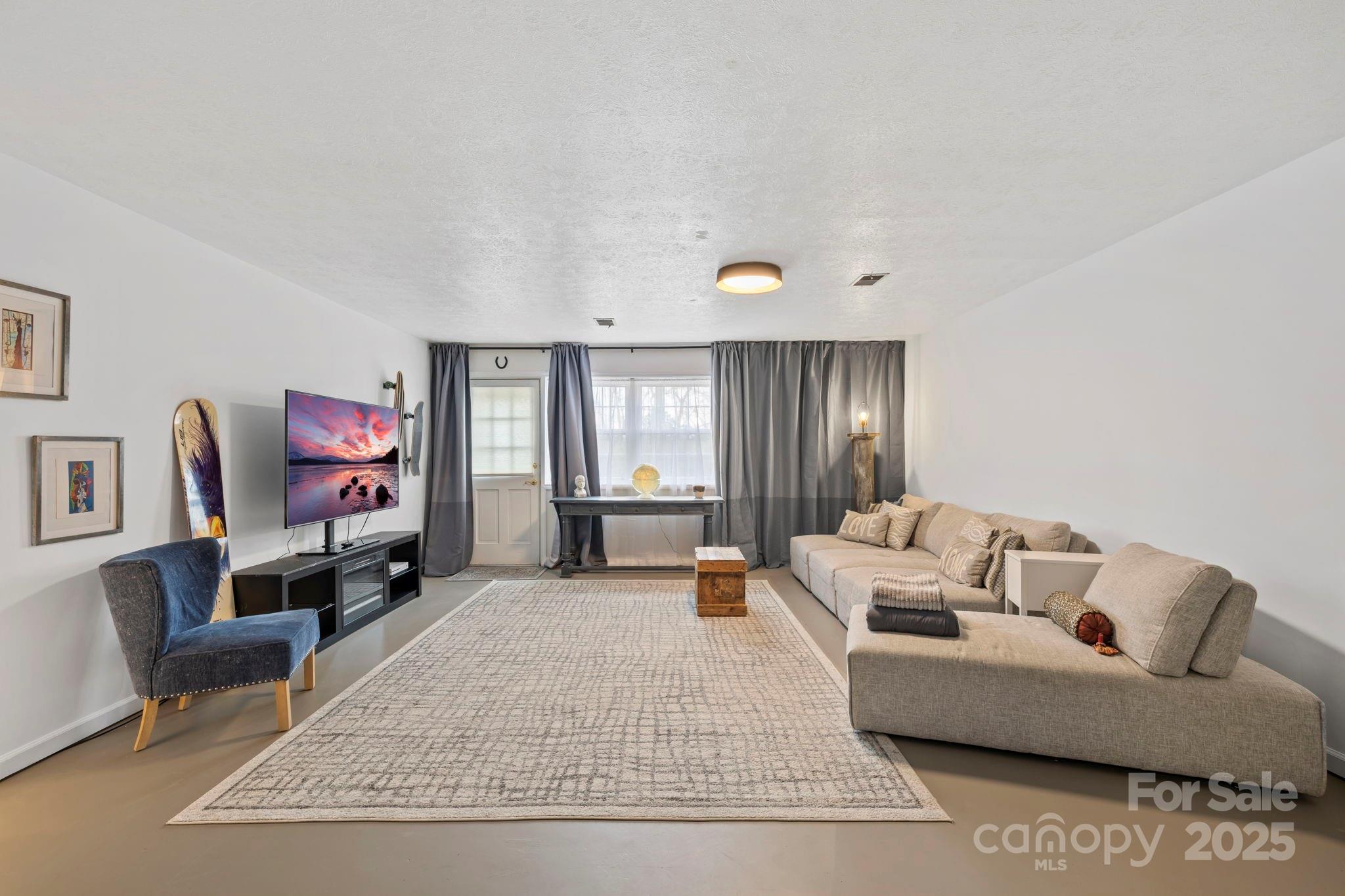 873 Indian Hill Road