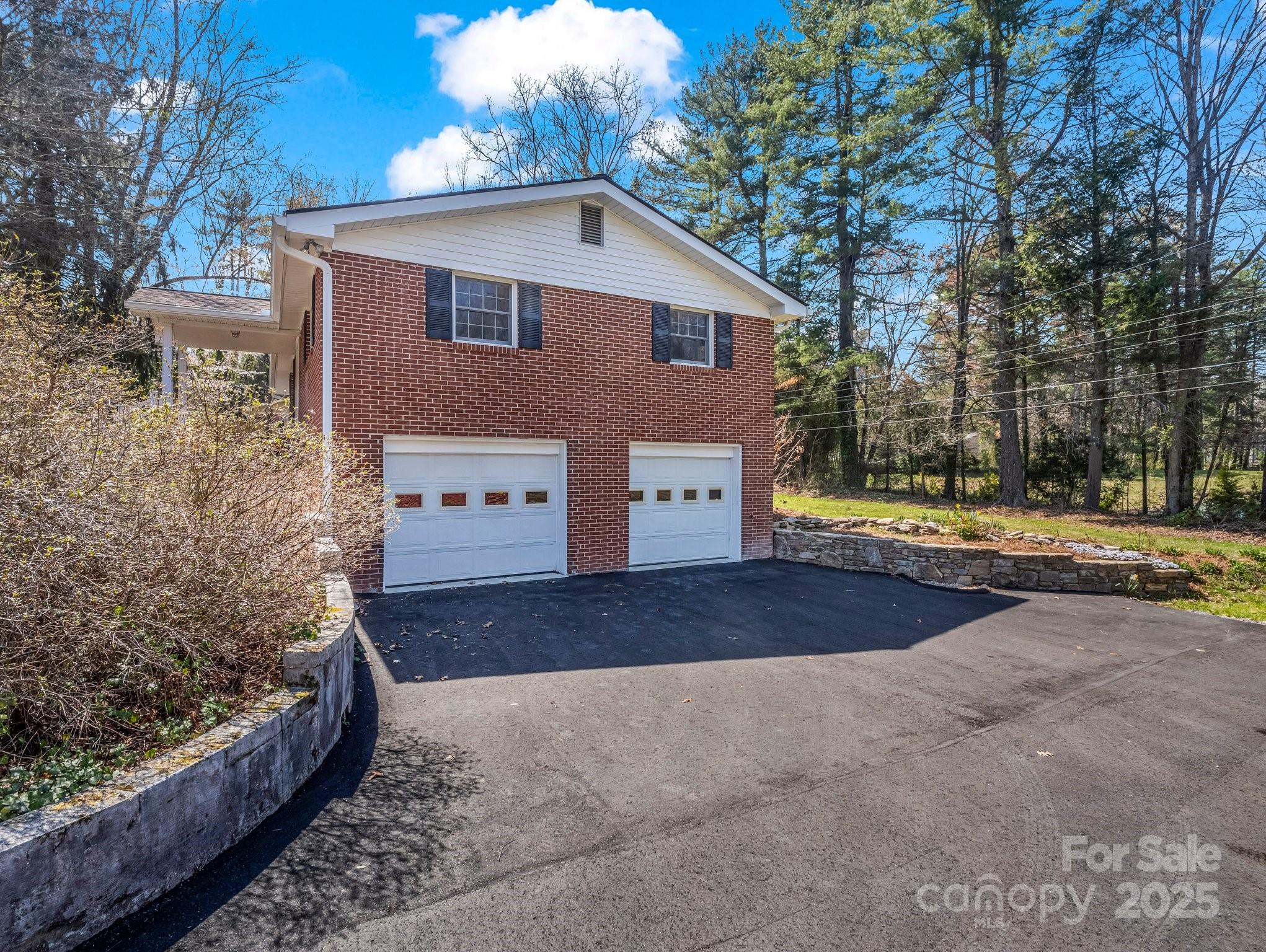 19 Robert E Lee Drive