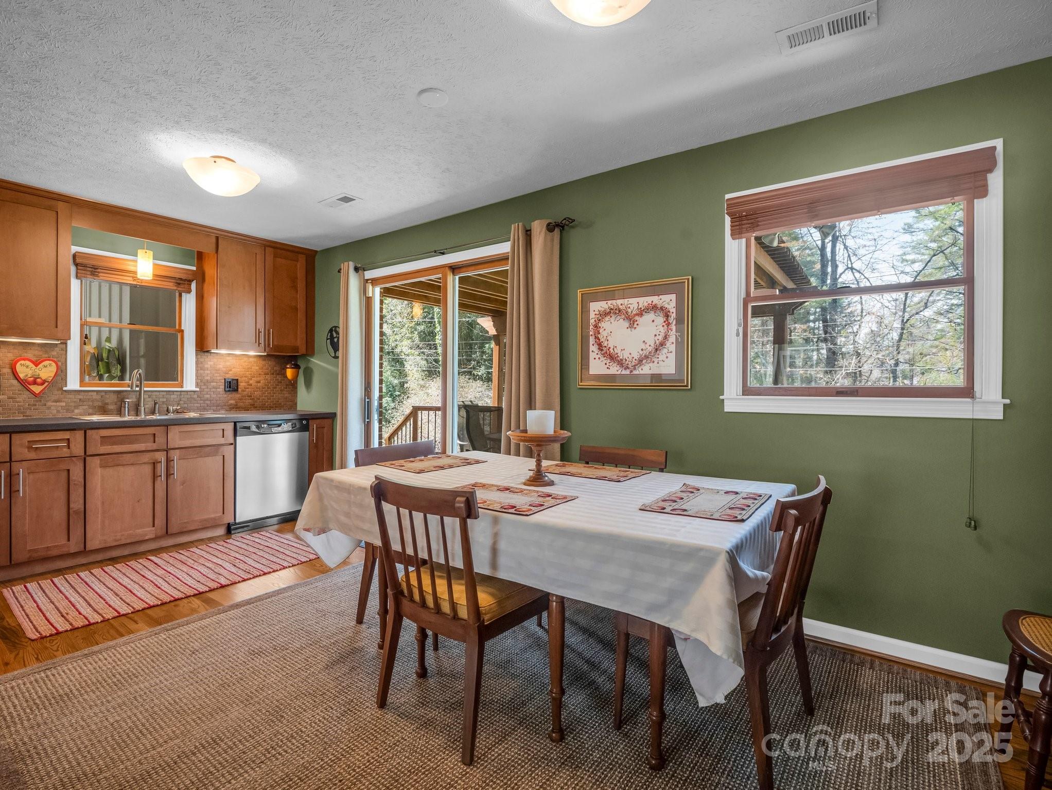 19 Robert E Lee Drive