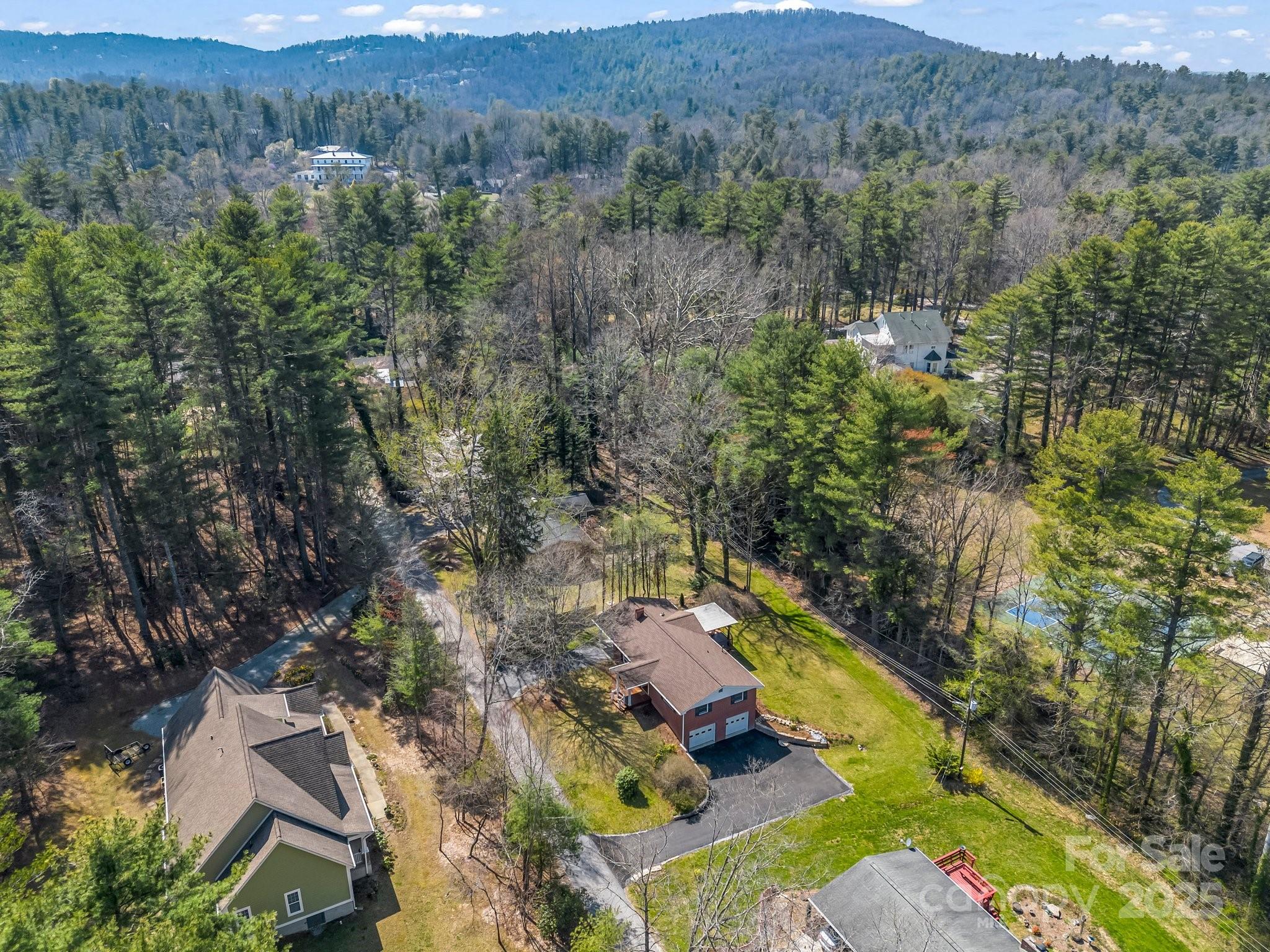 19 Robert E Lee Drive