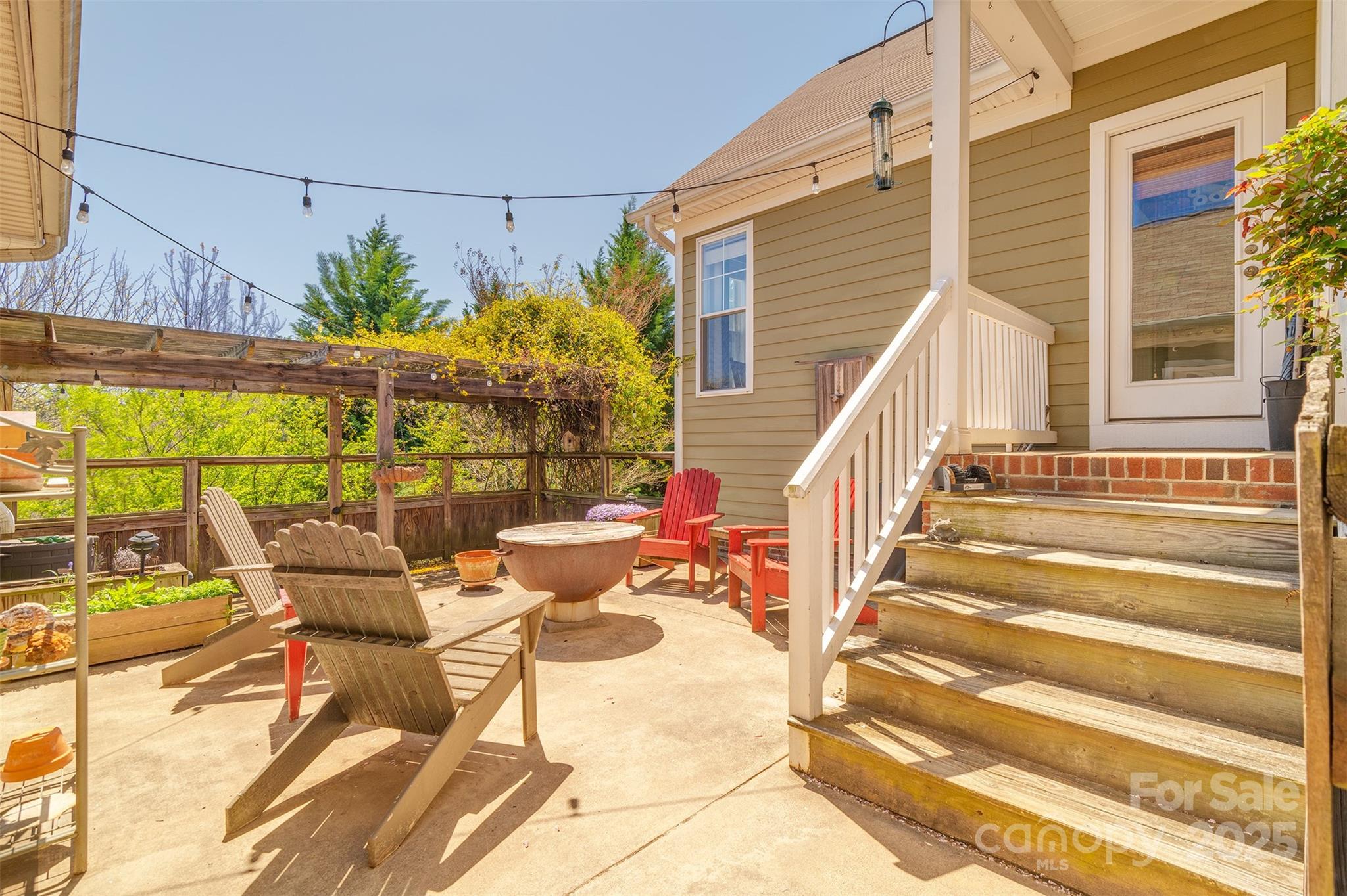 163 Carolina Bluebird Loop