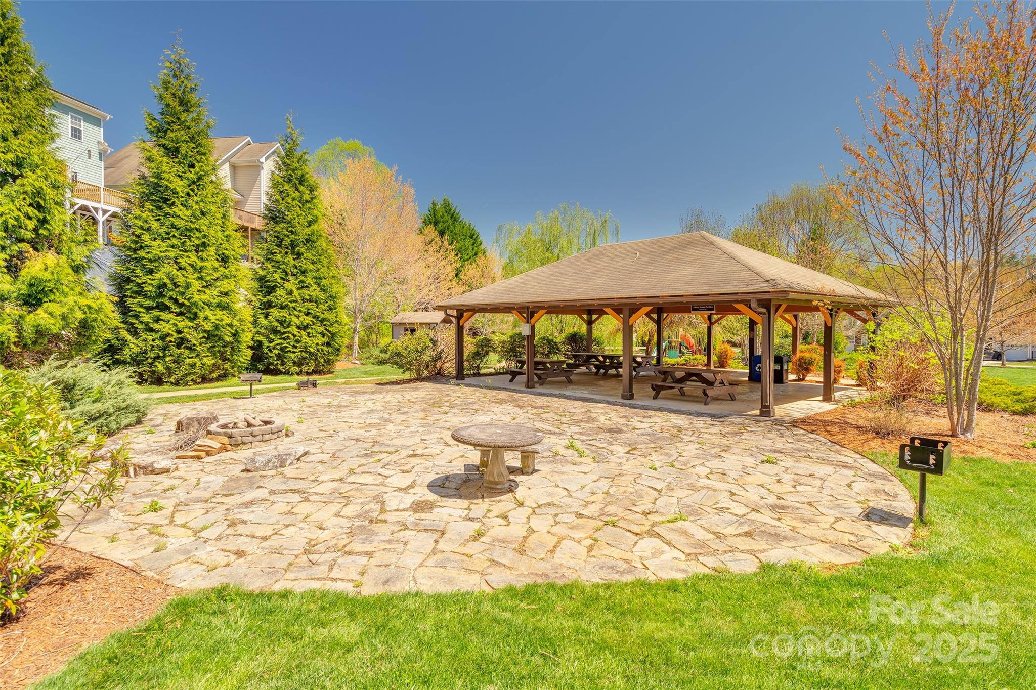 163 Carolina Bluebird Loop