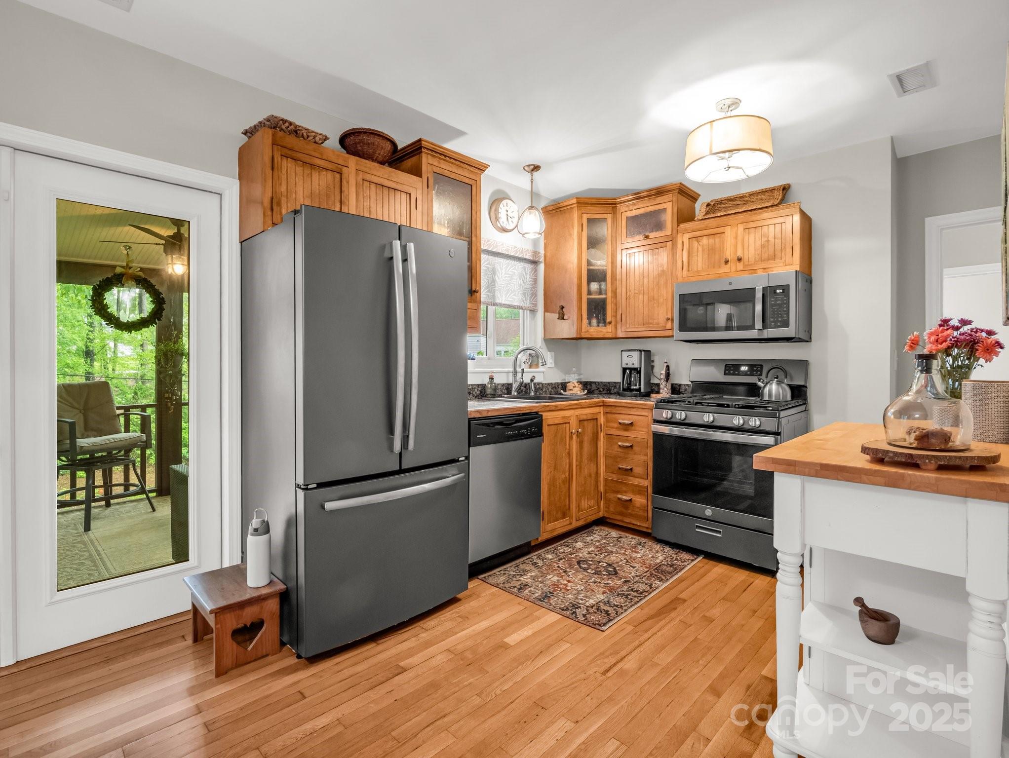 1647 Kensington Road