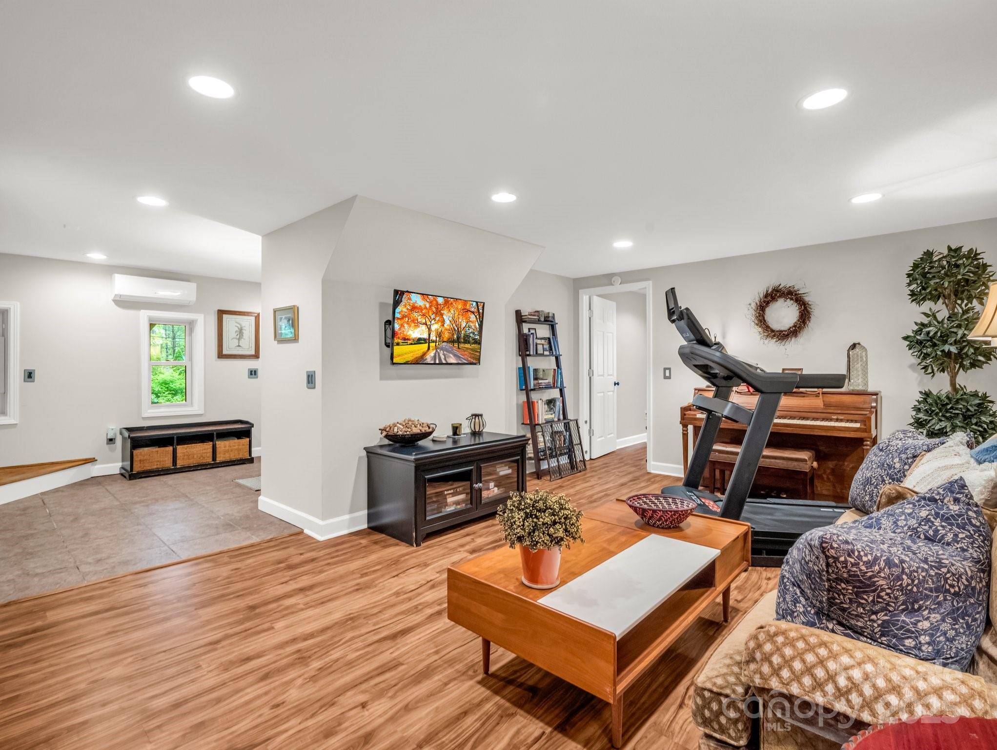 1647 Kensington Road