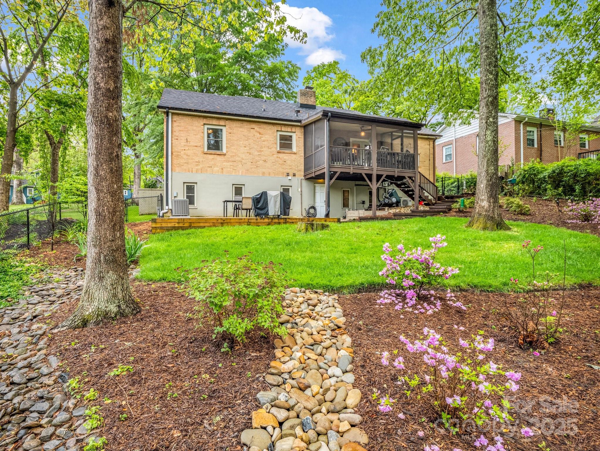 1647 Kensington Road