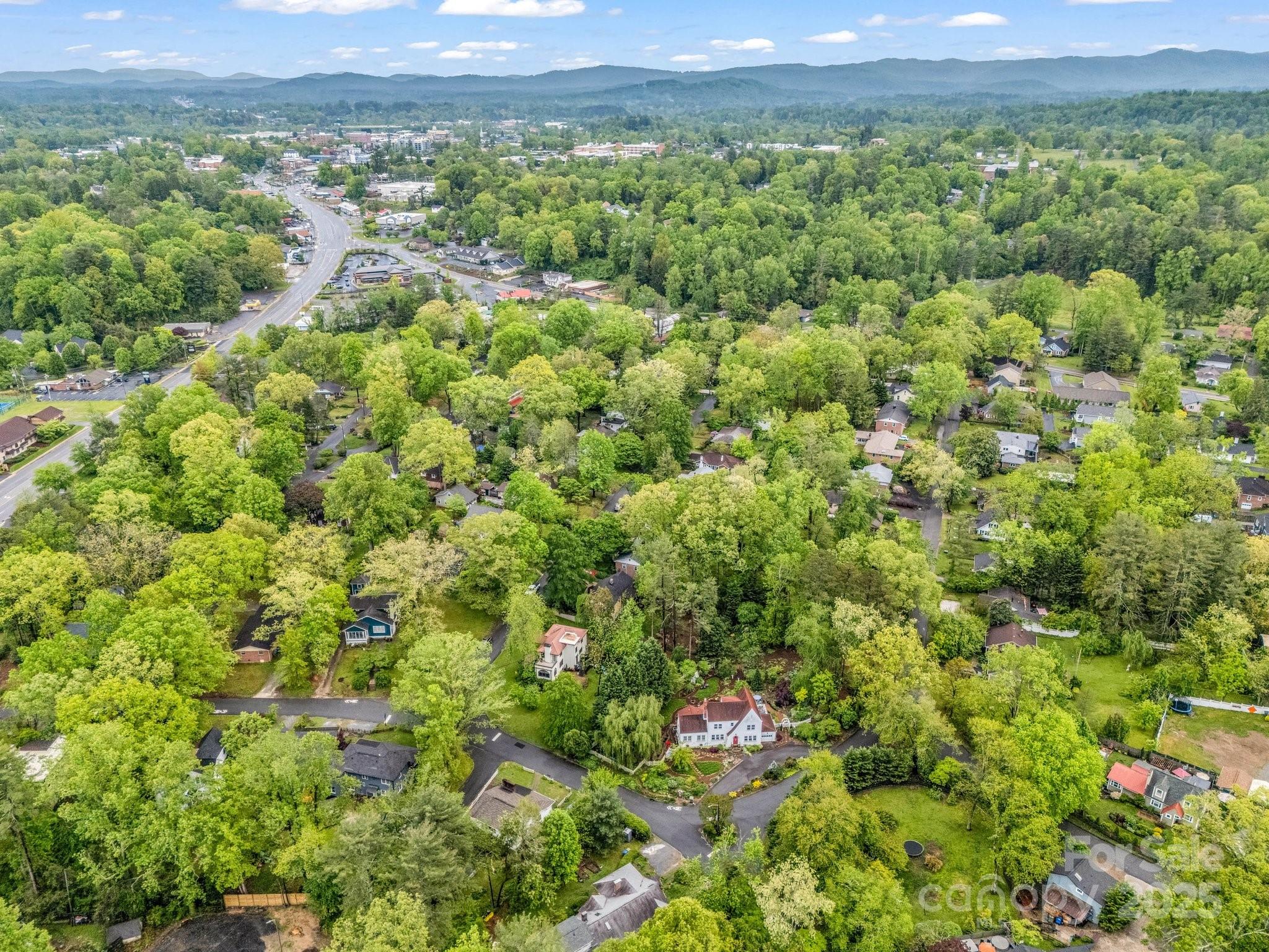 1647 Kensington Road