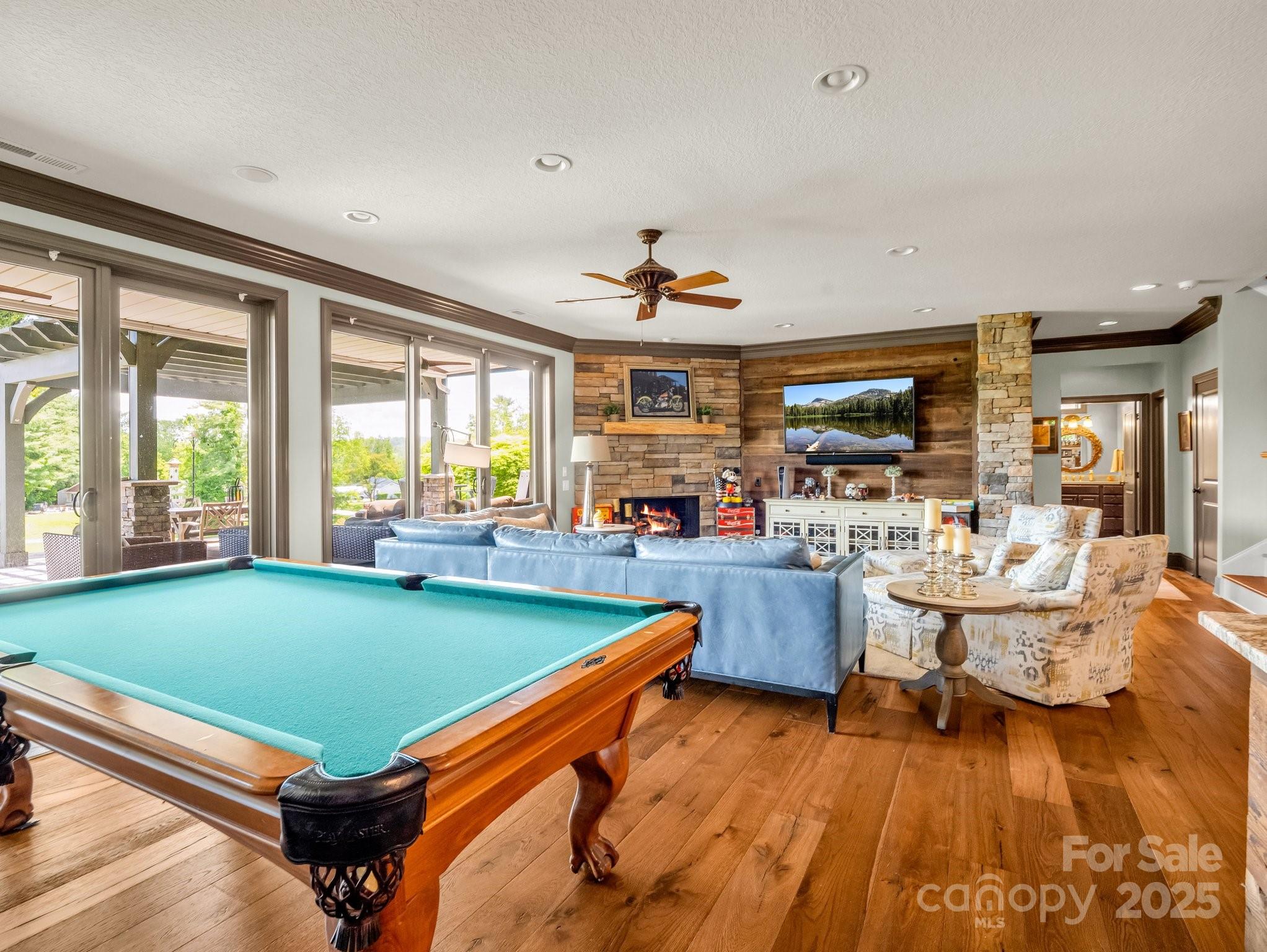 1903 Country Club Road