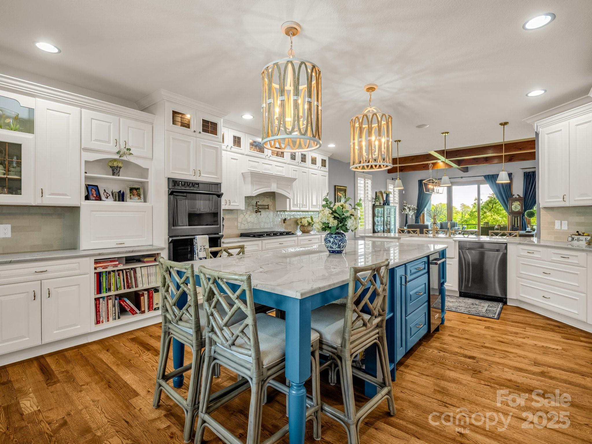 1903 Country Club Road