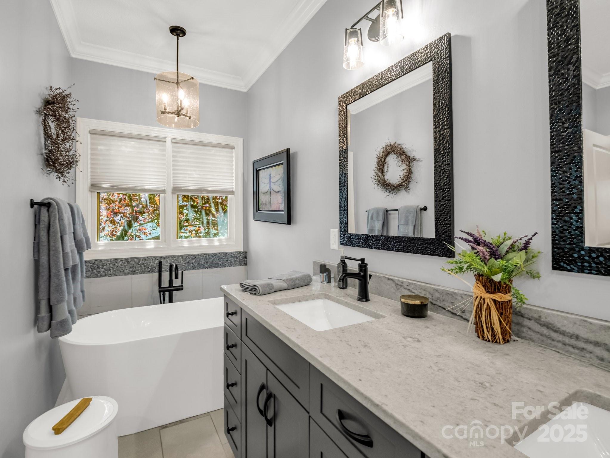 1903 Country Club Road