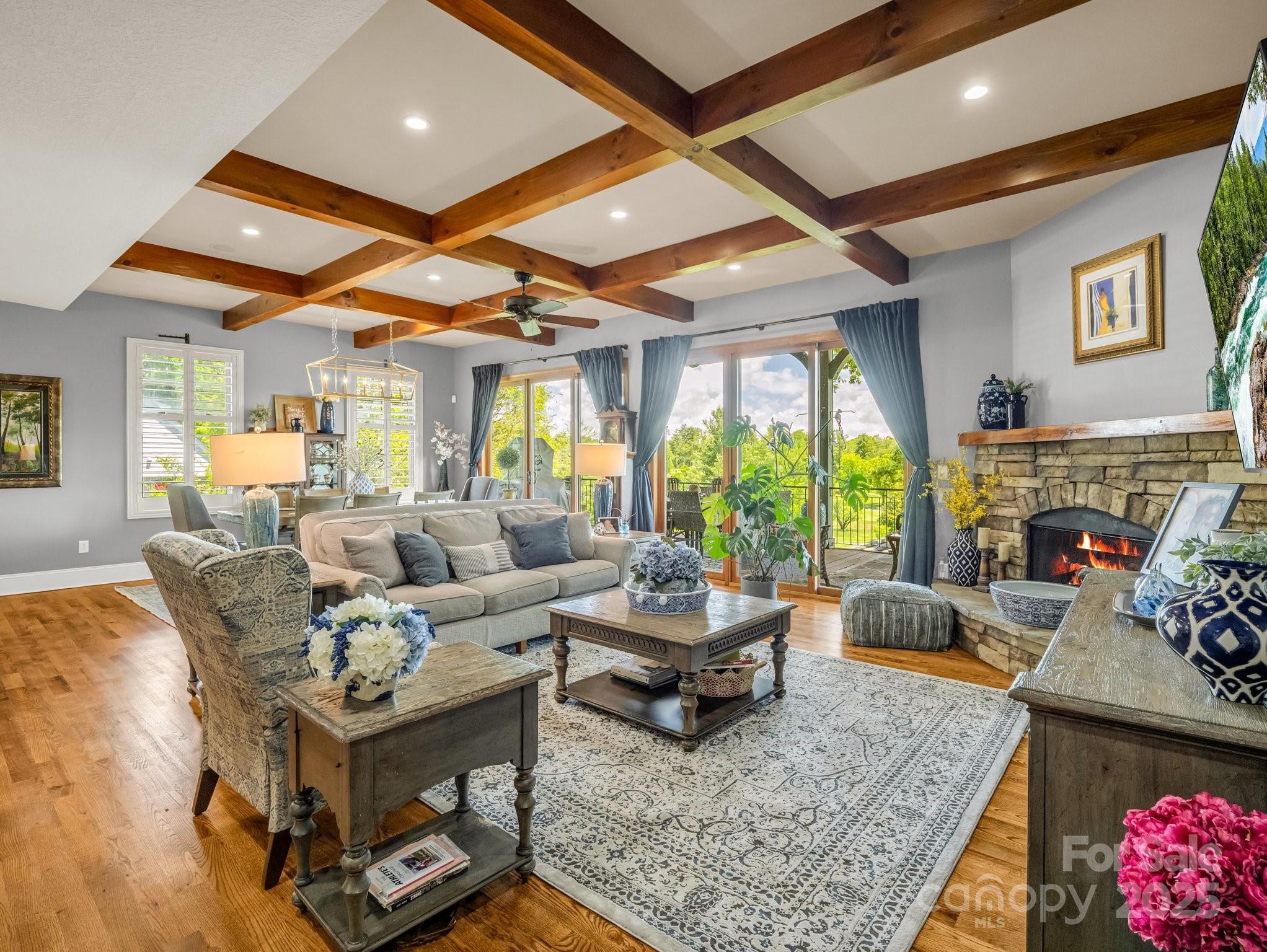 1903 Country Club Road