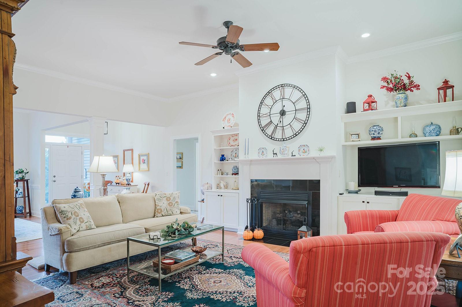 2007 Holly Tree Hill