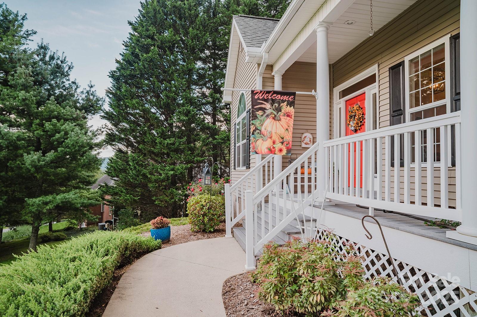 2007 Holly Tree Hill