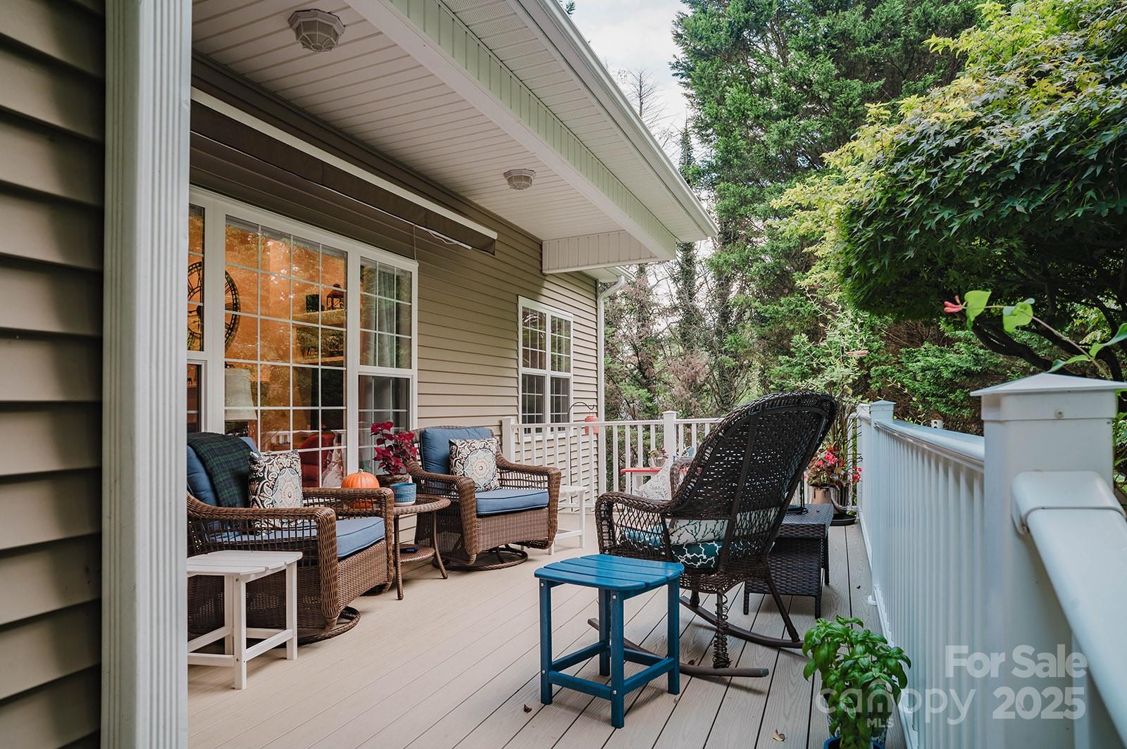 2007 Holly Tree Hill