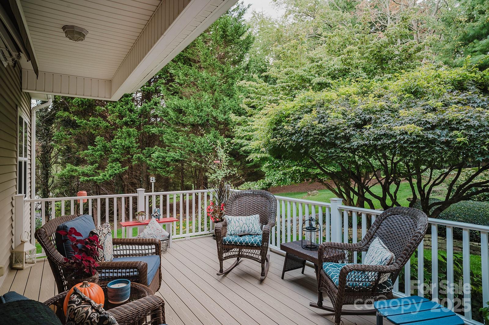 2007 Holly Tree Hill