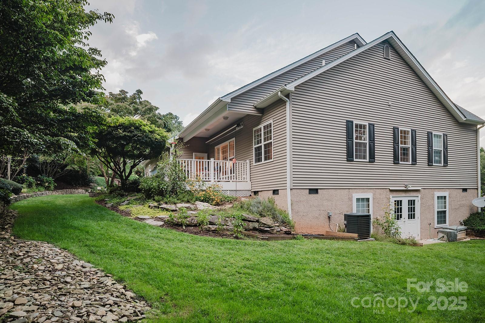 2007 Holly Tree Hill