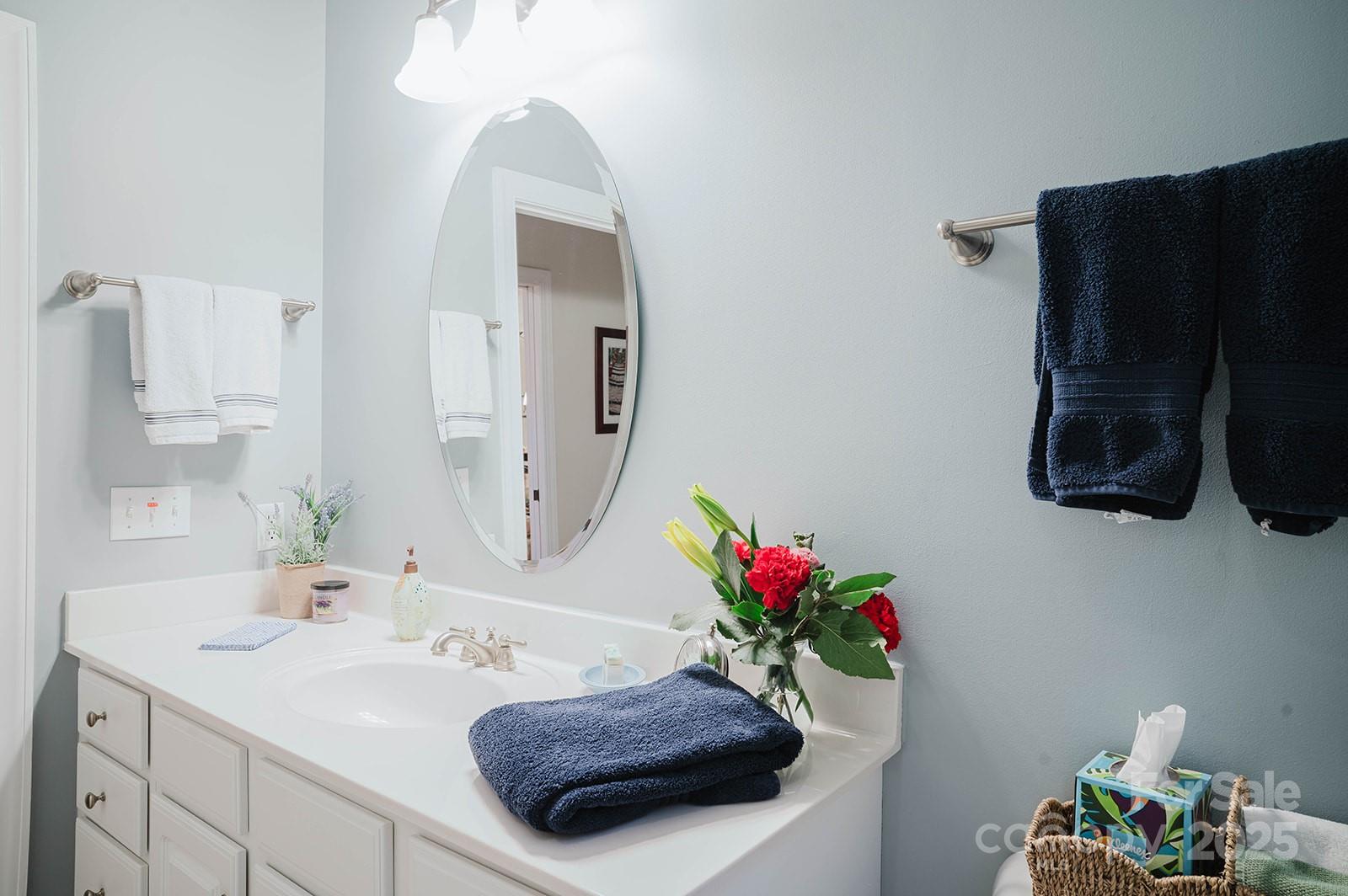 2007 Holly Tree Hill