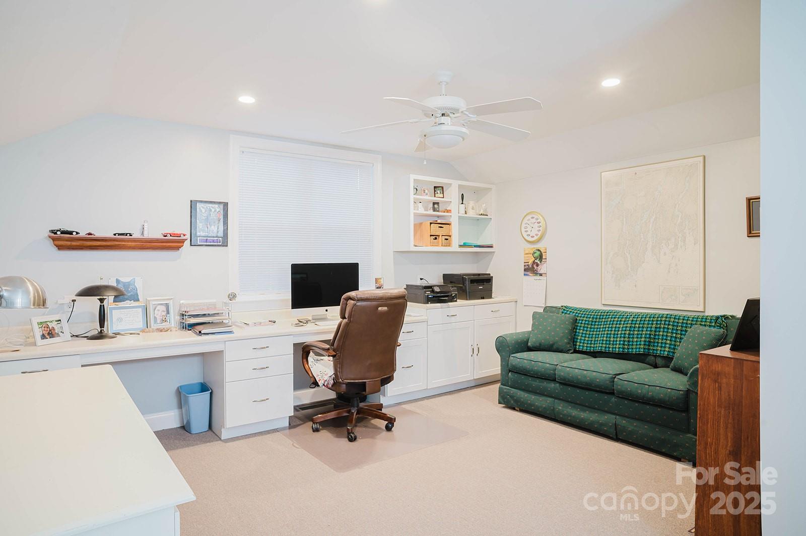 2007 Holly Tree Hill