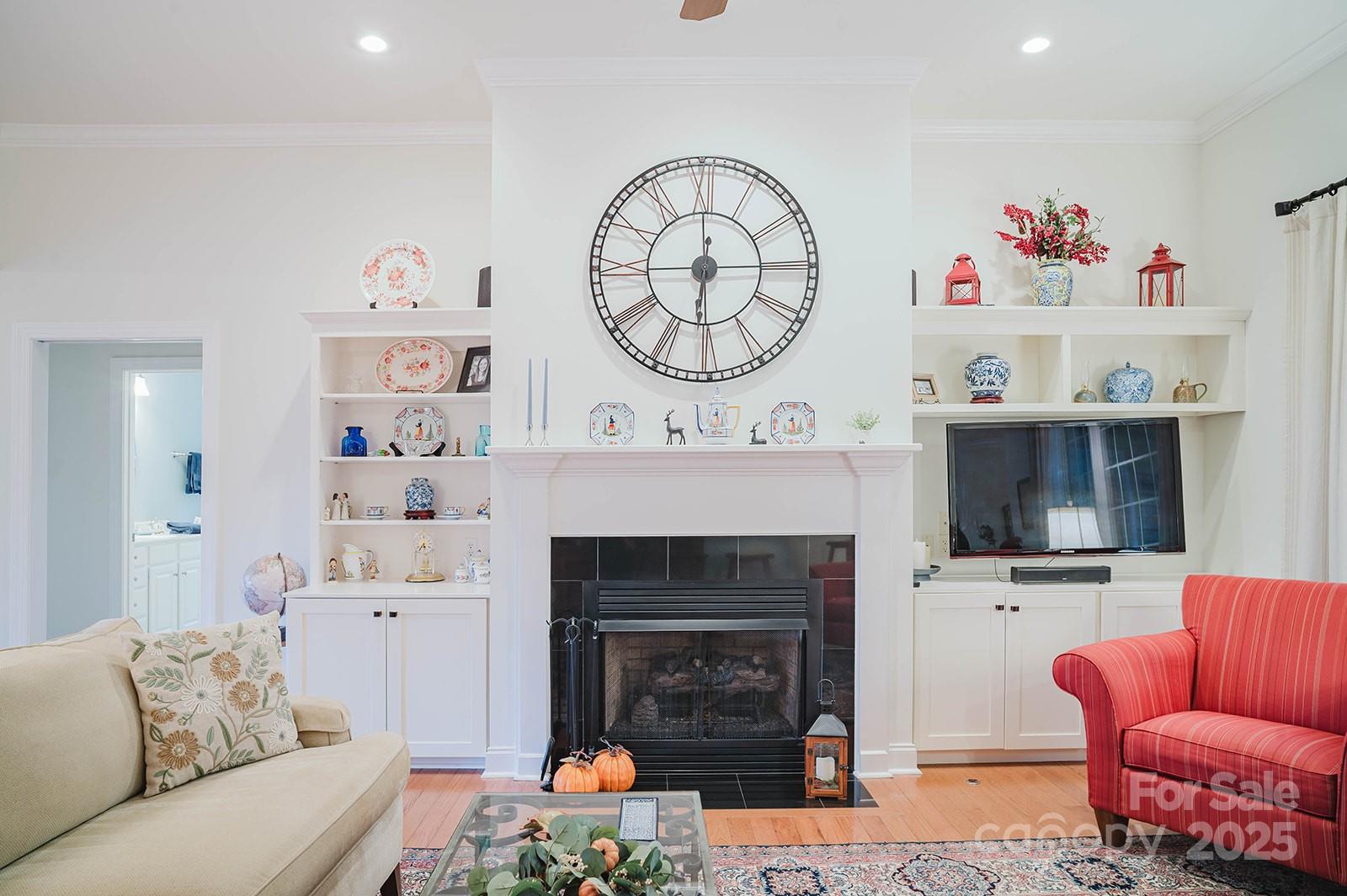 2007 Holly Tree Hill