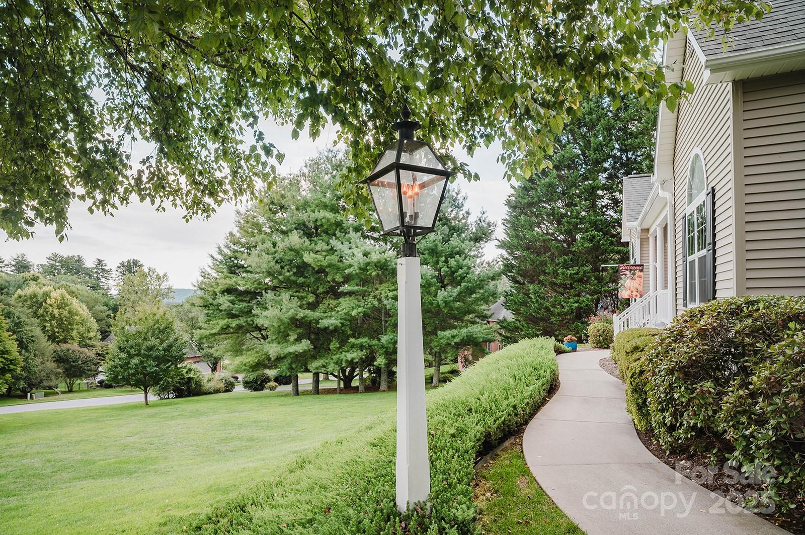 2007 Holly Tree Hill