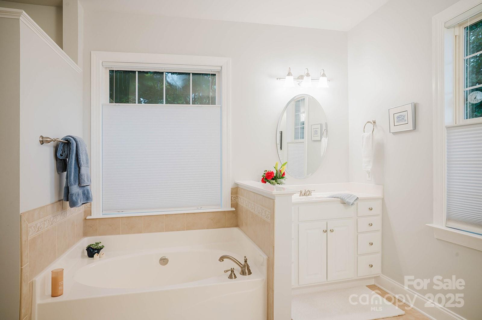 2007 Holly Tree Hill