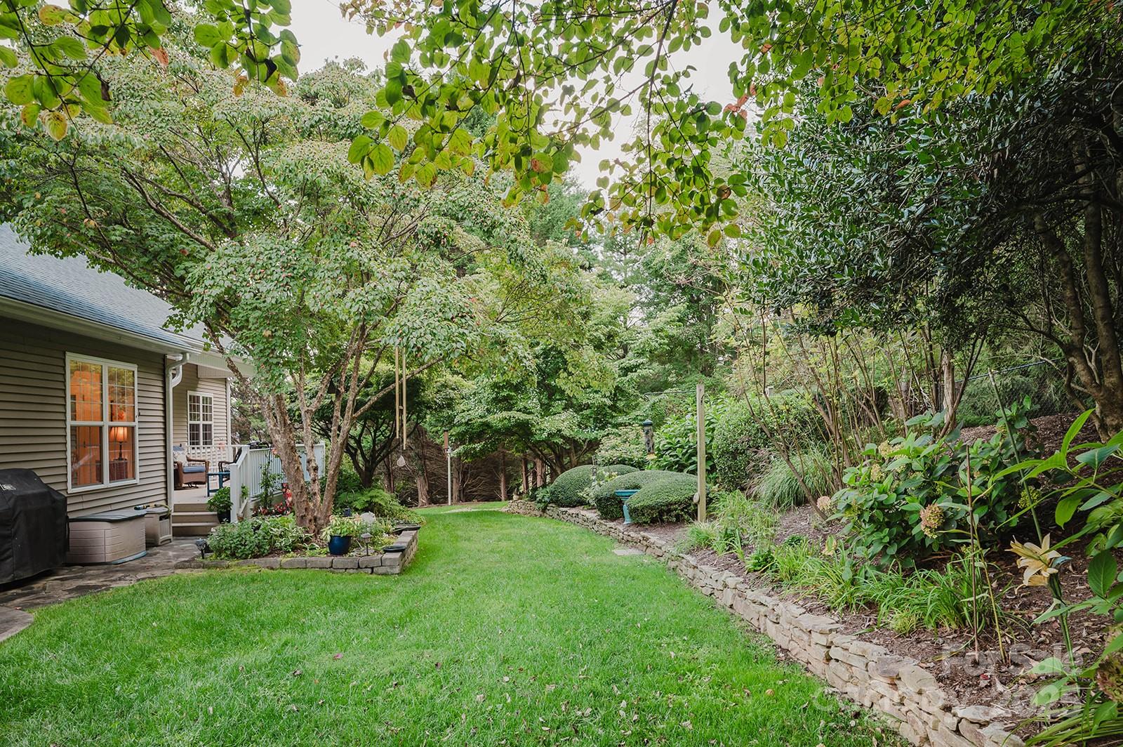 2007 Holly Tree Hill