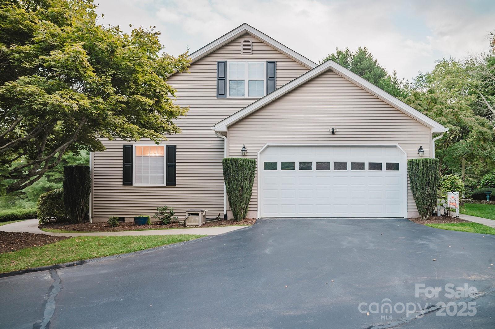 2007 Holly Tree Hill