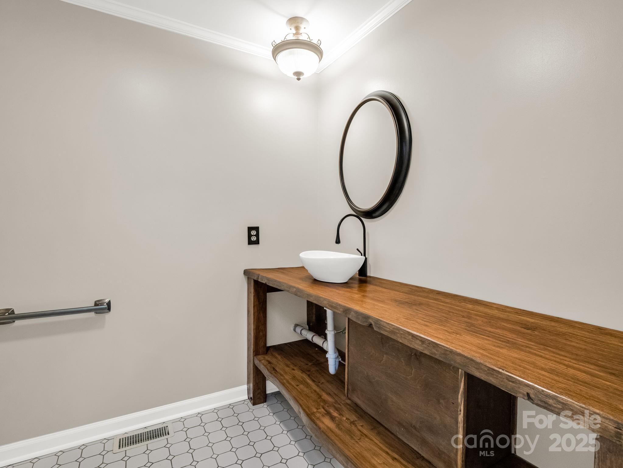 204 Pine Berry Circle