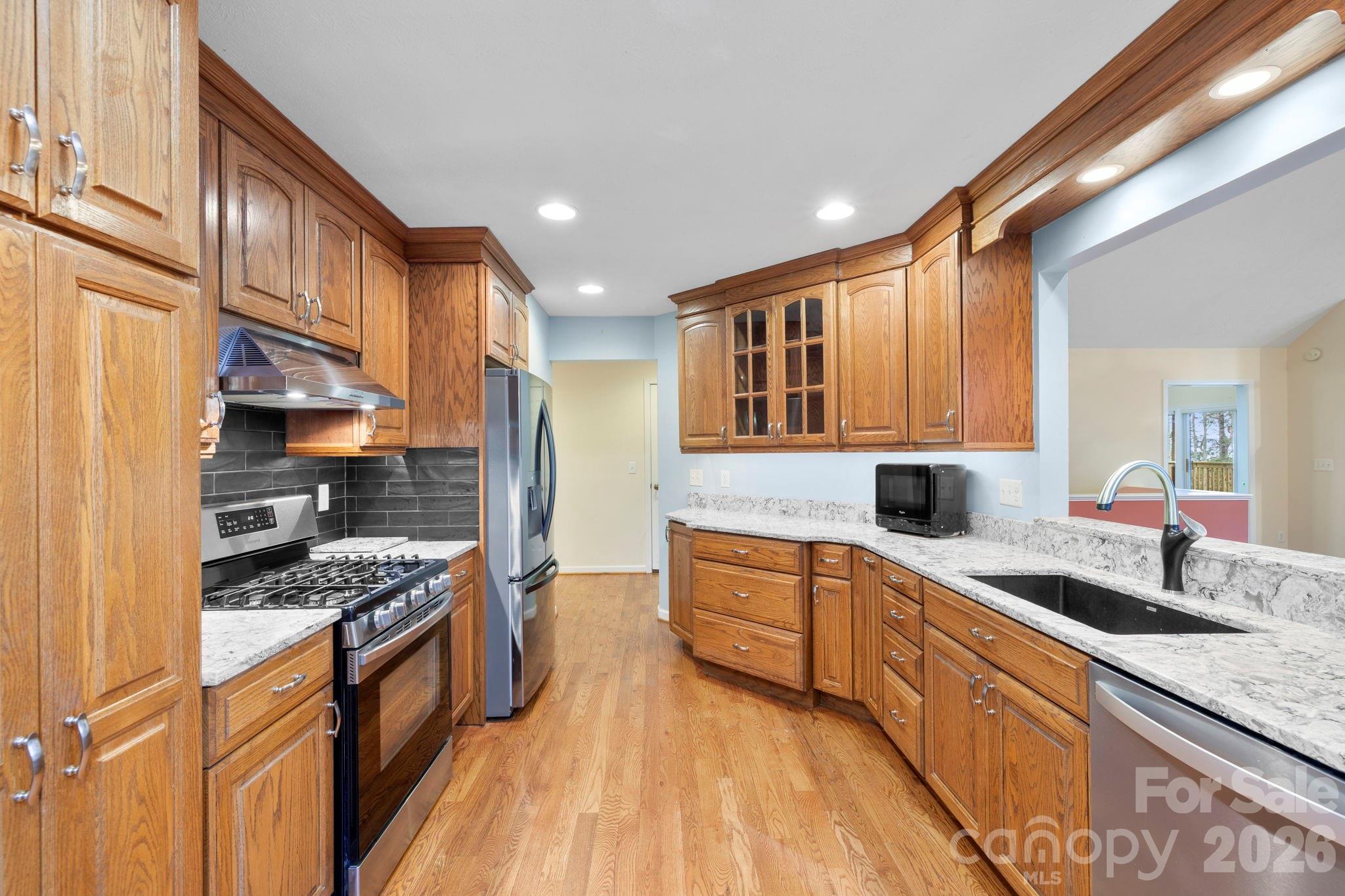 242 Carriage Summitt Way