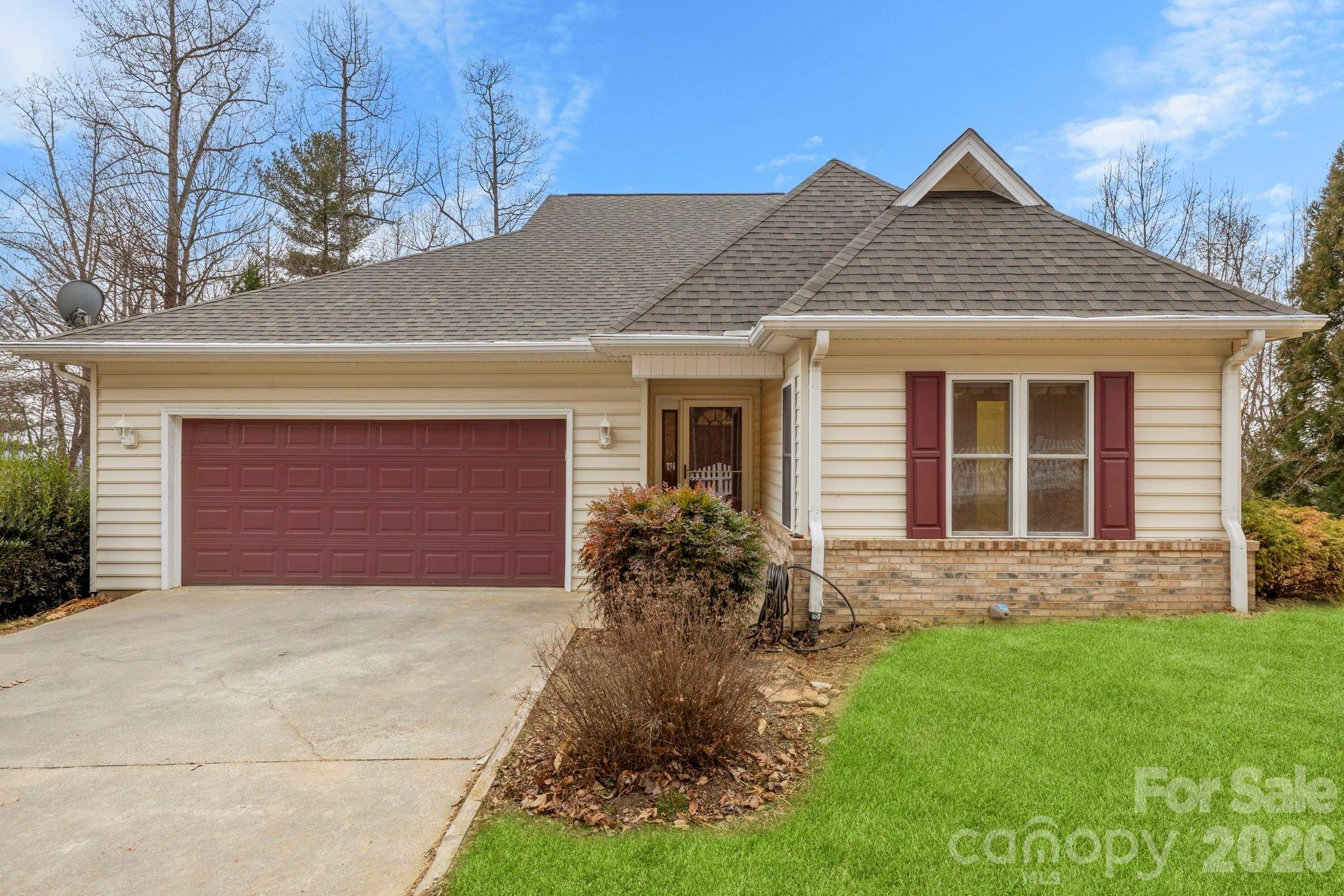 242 Carriage Summitt Way