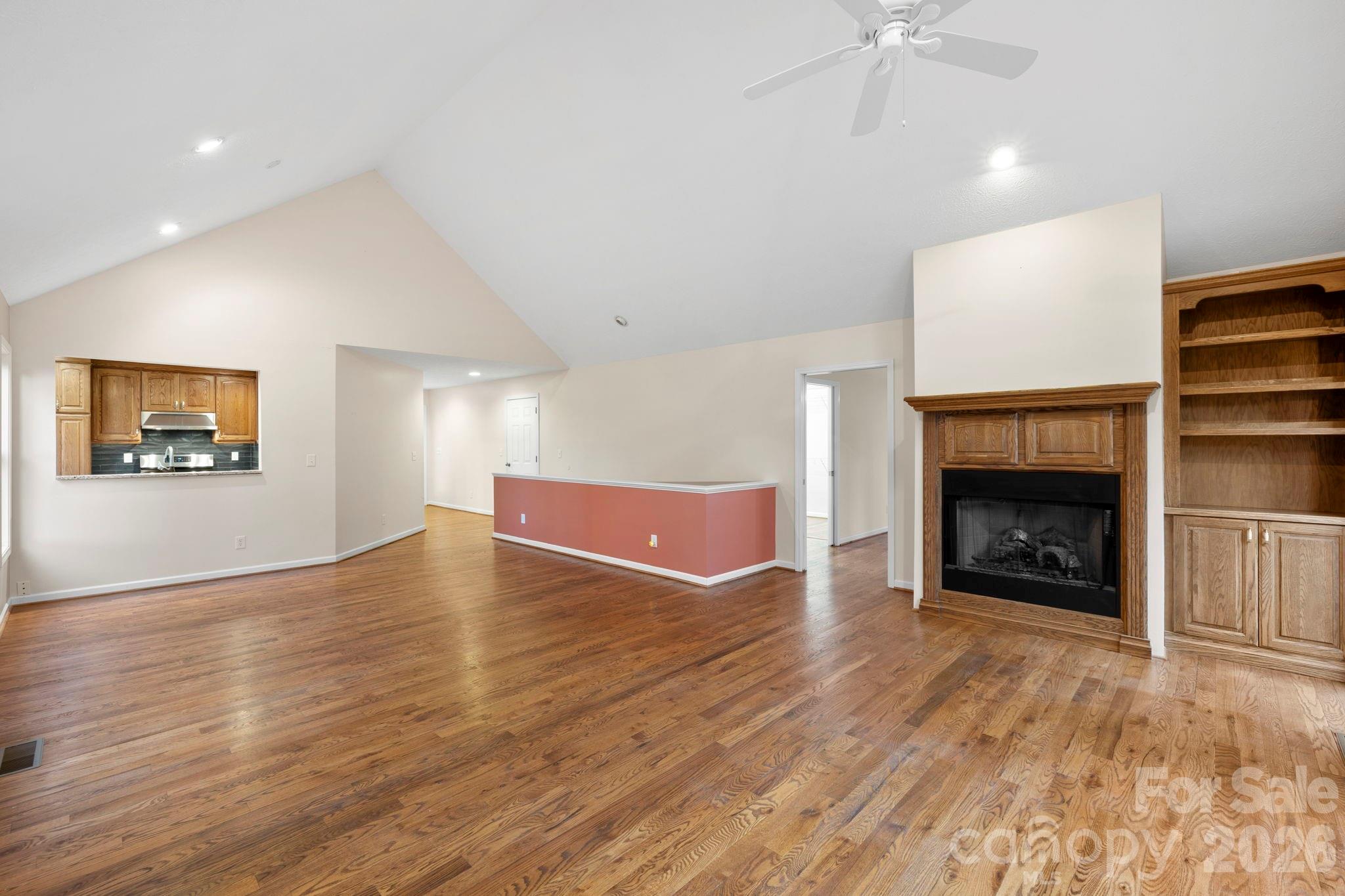 242 Carriage Summitt Way