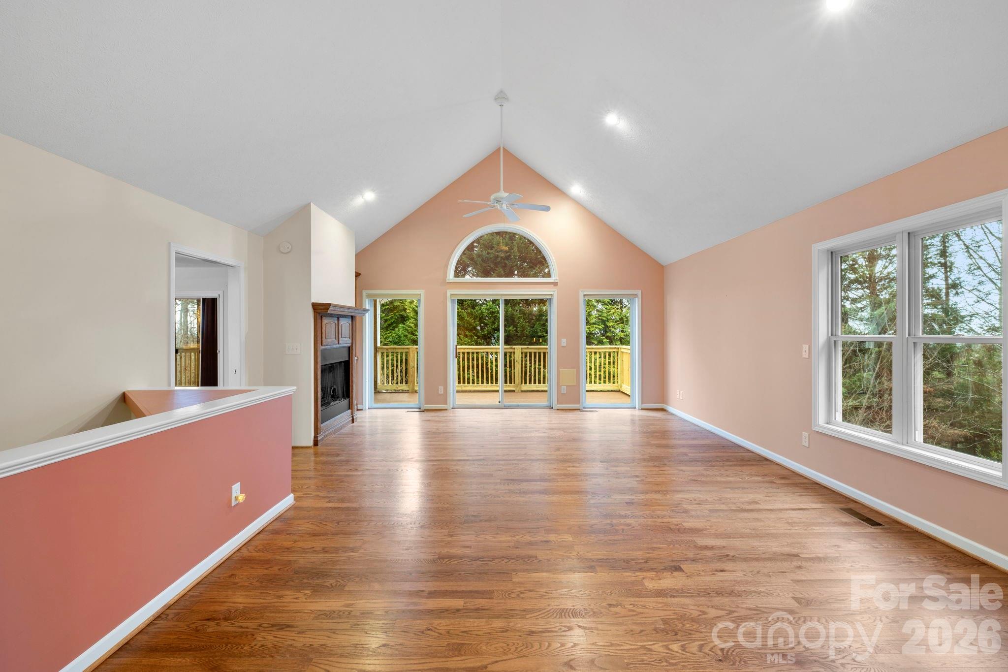 242 Carriage Summitt Way