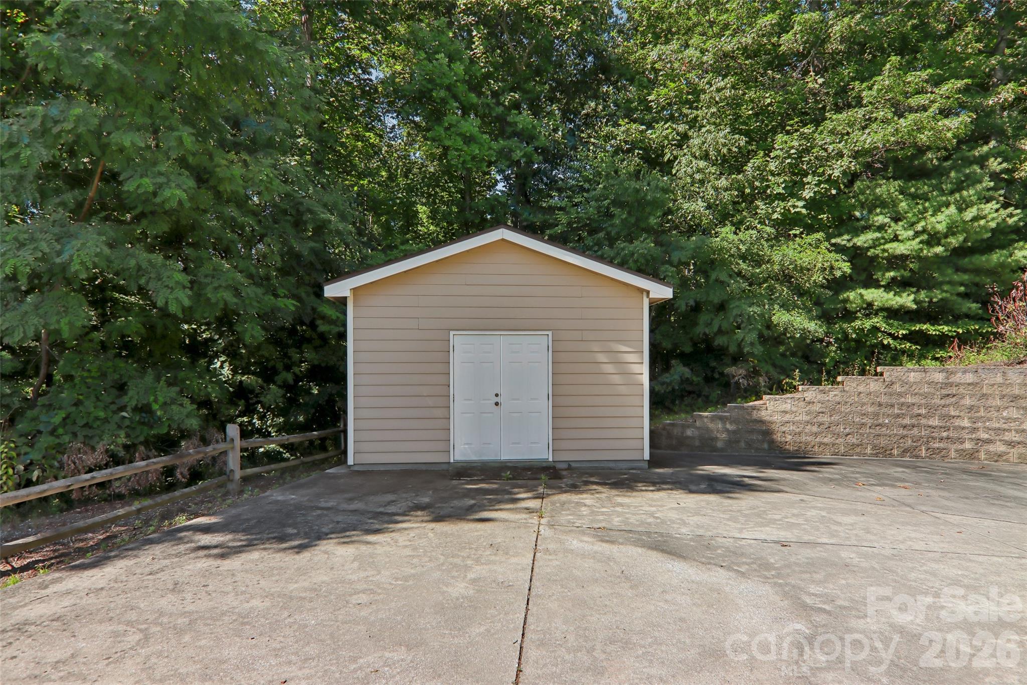 959 Silverglen Way