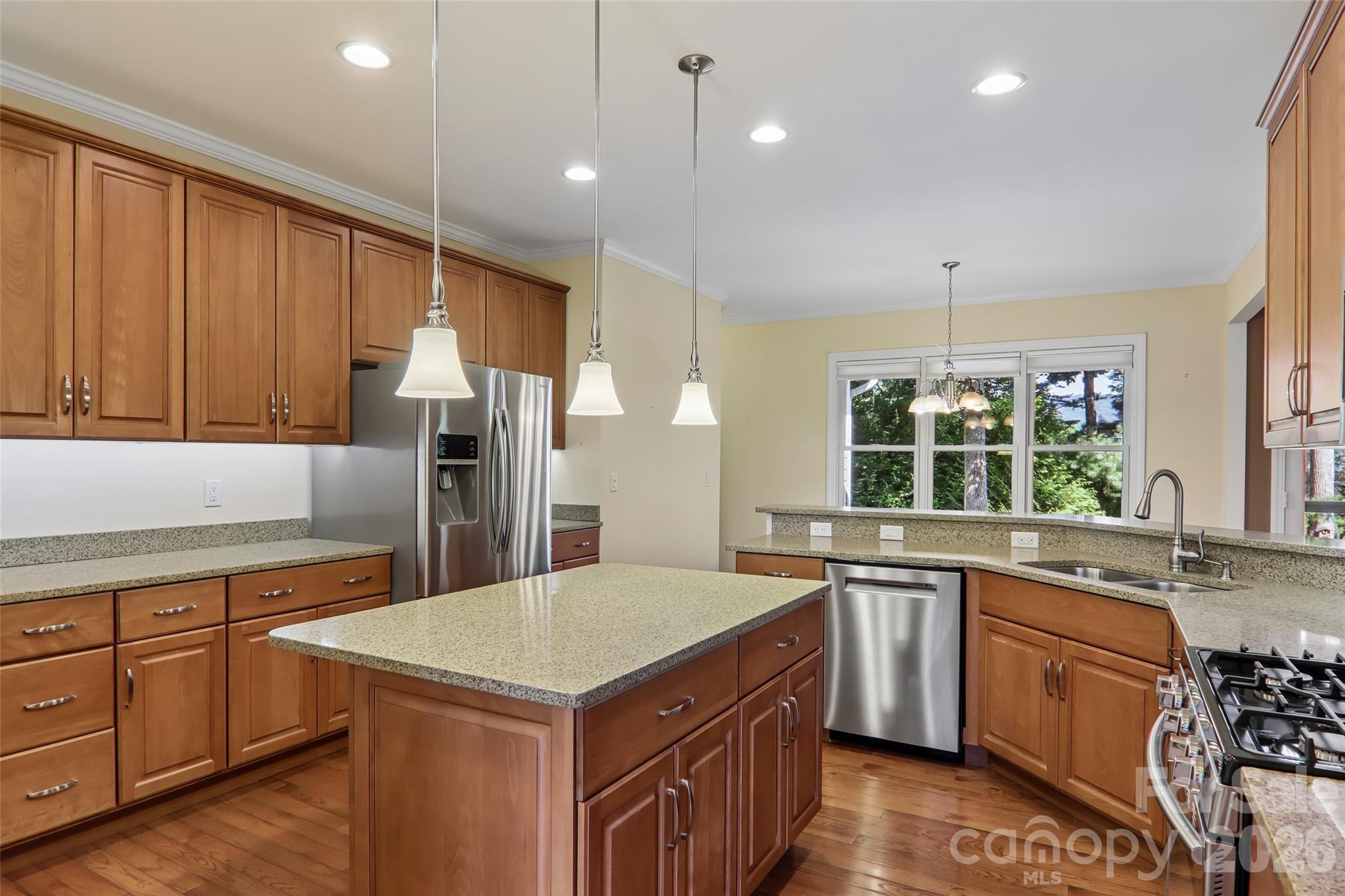 959 Silverglen Way