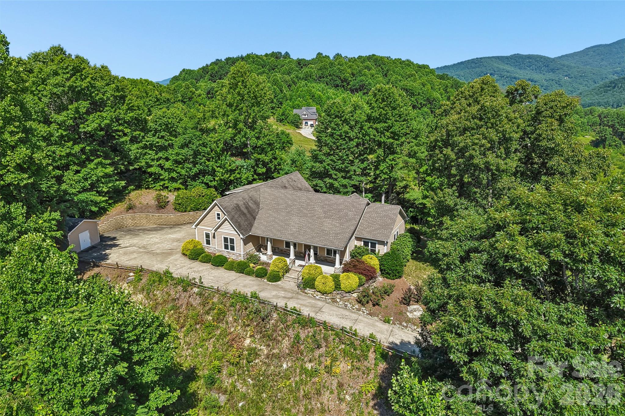 959 Silverglen Way