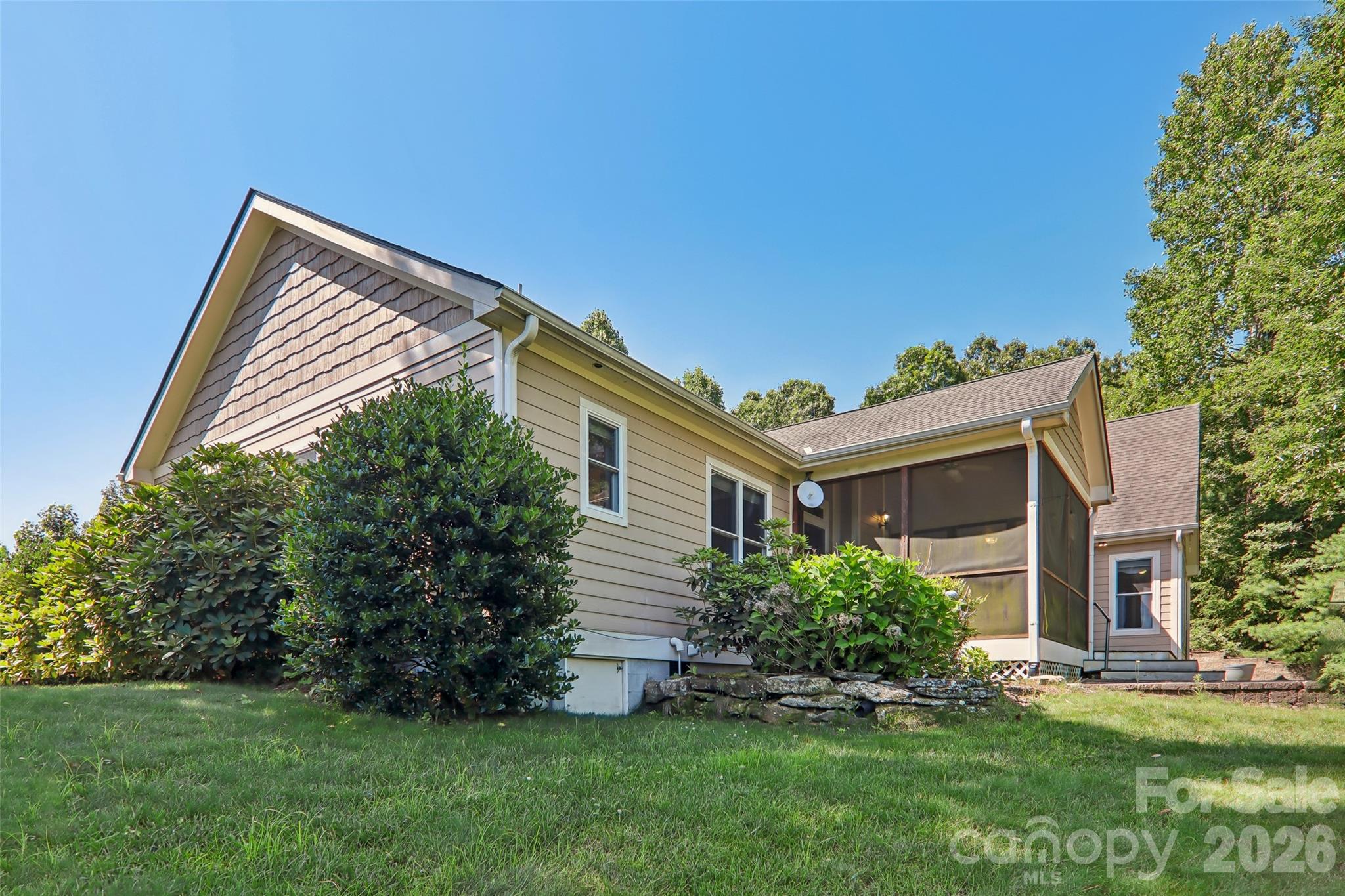 959 Silverglen Way