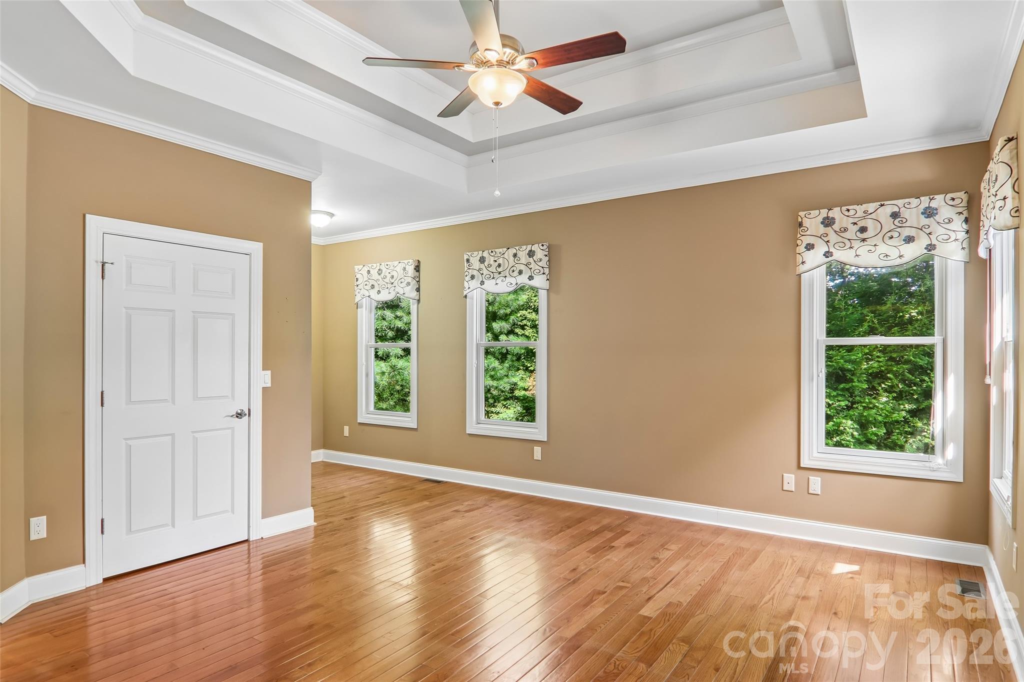 959 Silverglen Way