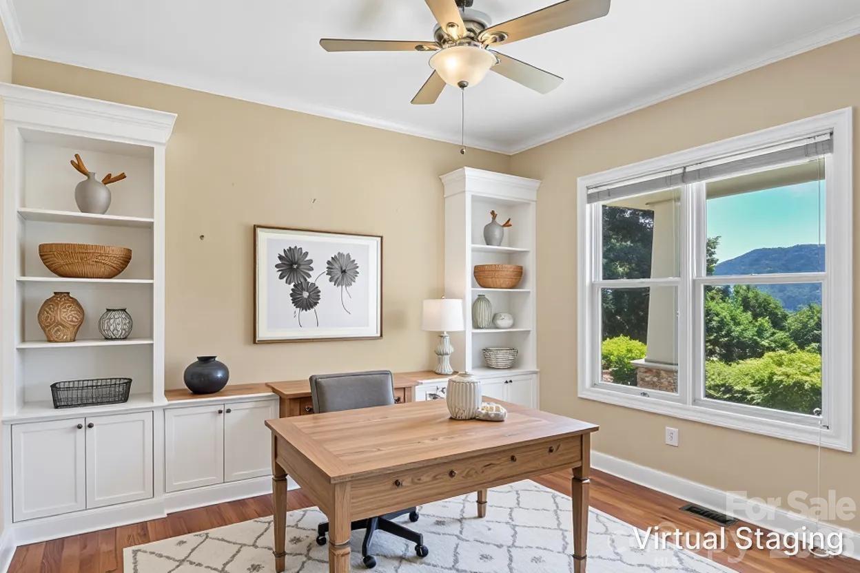 959 Silverglen Way